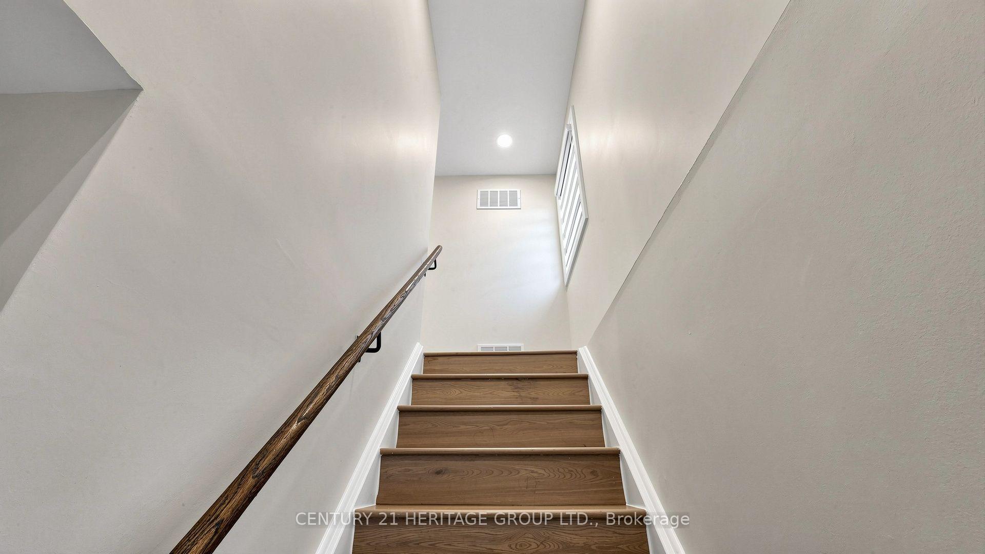 Photo 13 of 52 Lund Street, Richmond Hill, North Richvale — HOMEH