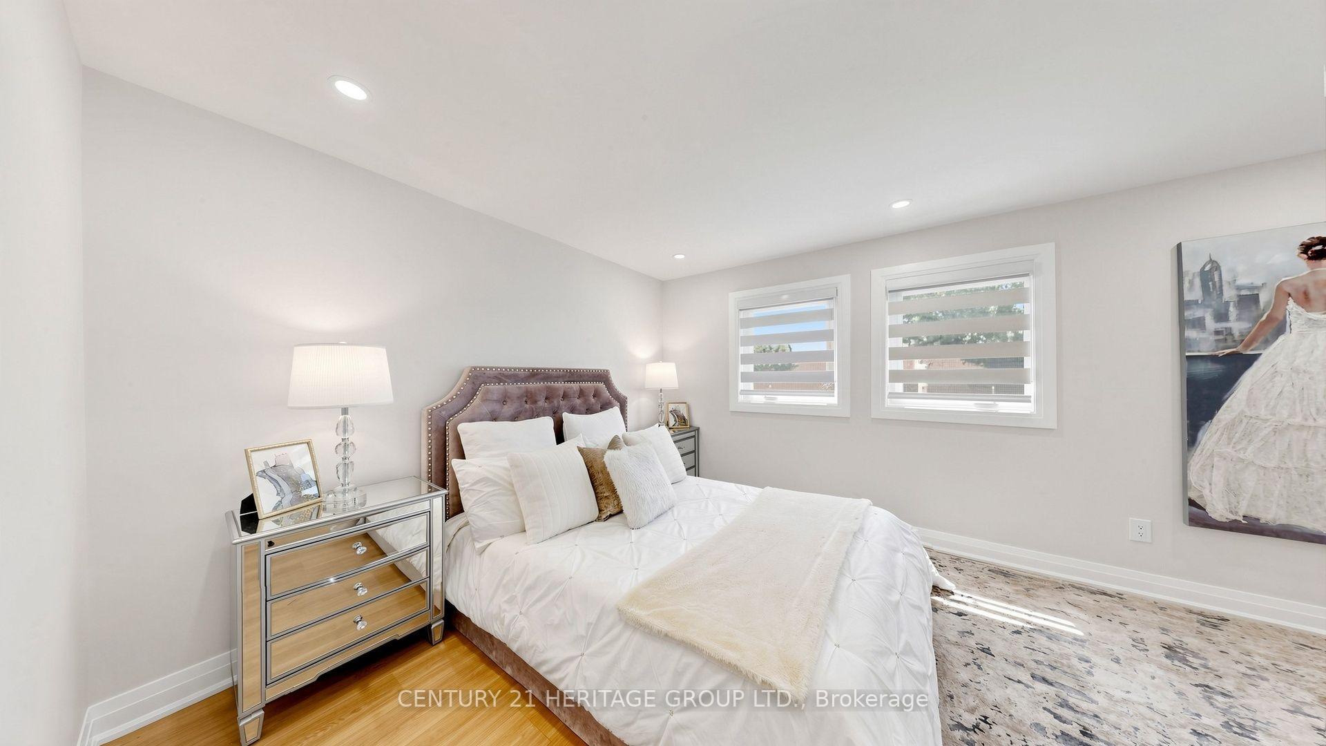 Photo 14 of 52 Lund Street, Richmond Hill, North Richvale — HOMEH