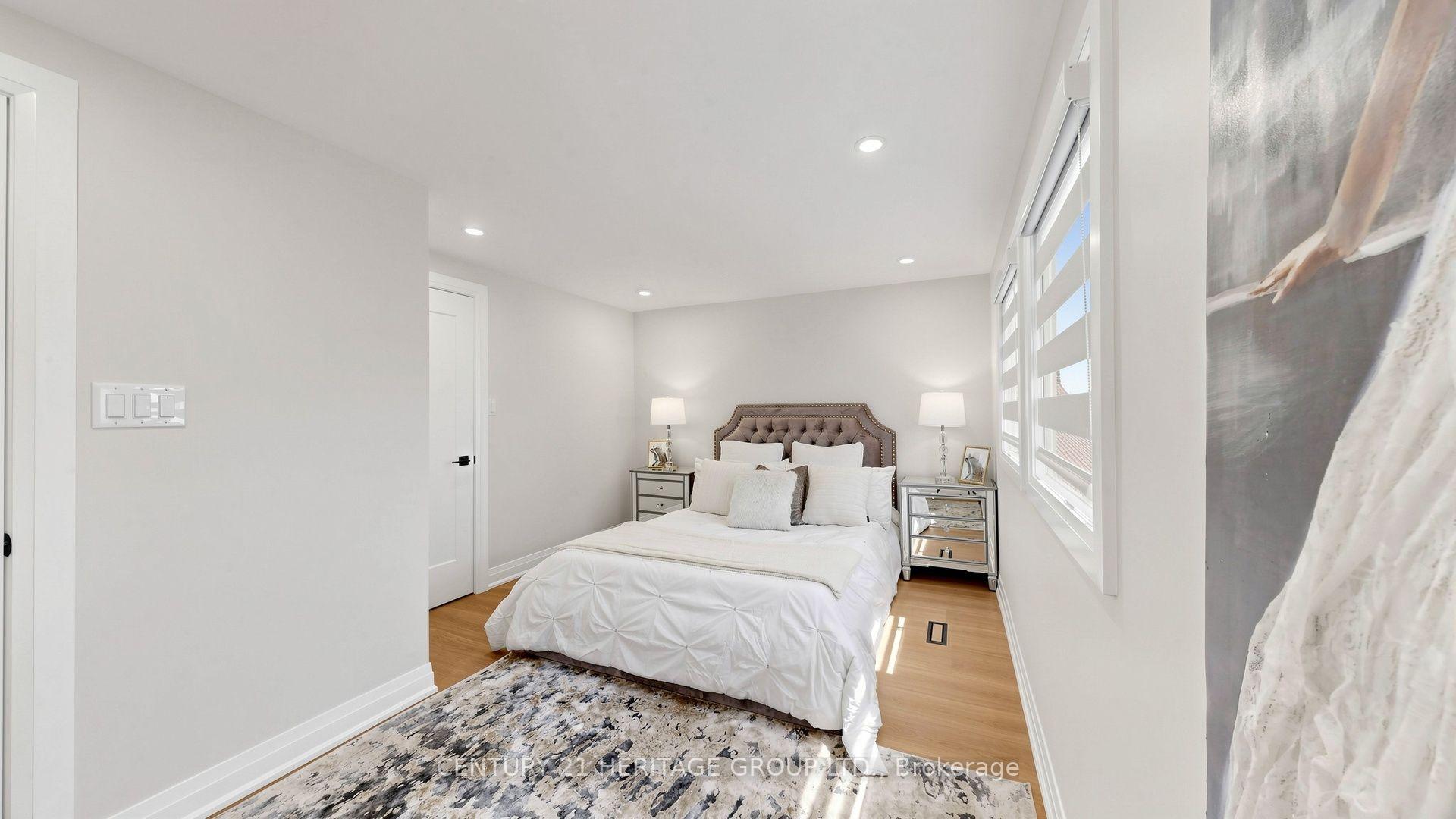 Photo 16 of 52 Lund Street, Richmond Hill, North Richvale — HOMEH