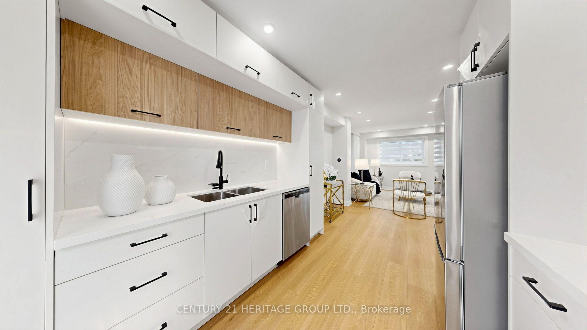 Photo 17 of 52 Lund Street, Richmond Hill, North Richvale — HOMEH