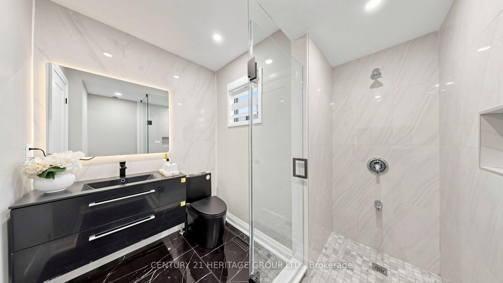 Photo 19 of 52 Lund Street, Richmond Hill, North Richvale — HOMEH