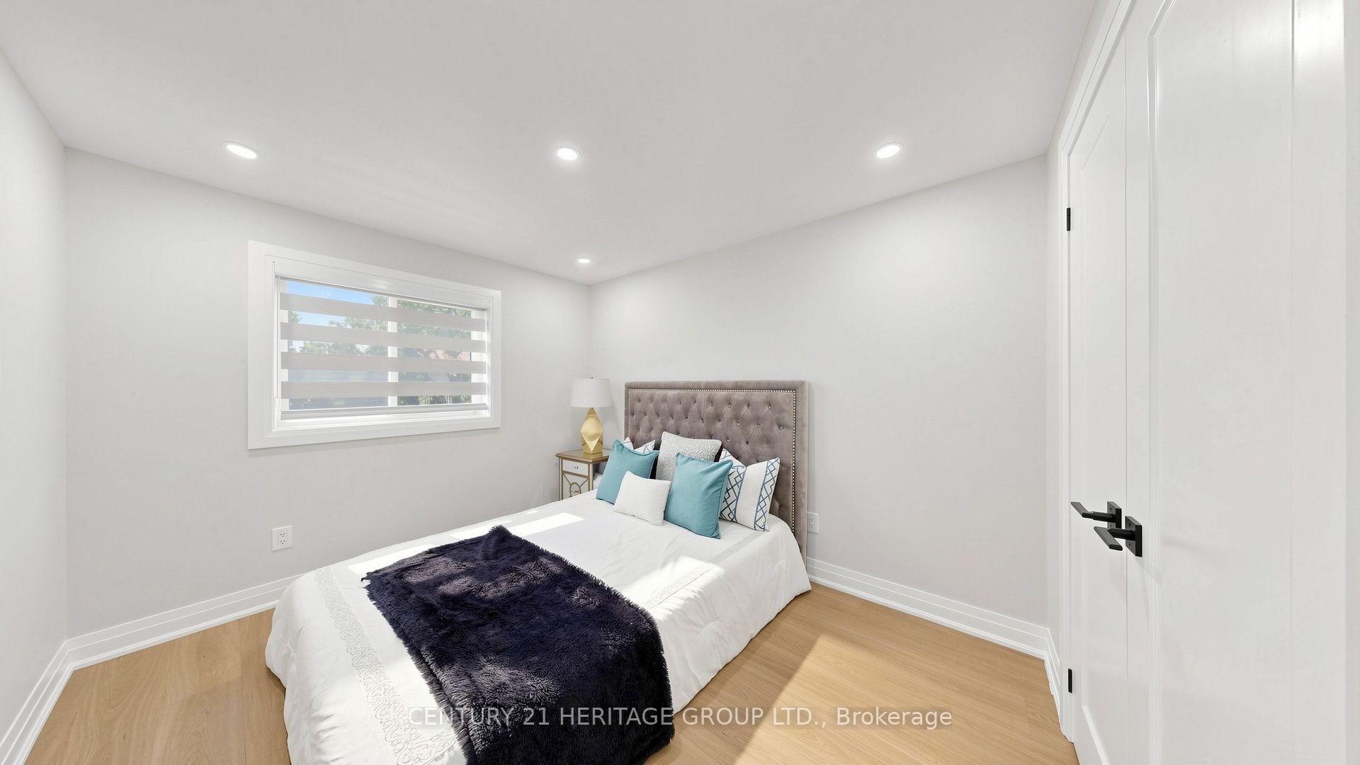 Photo 26 of 52 Lund Street, Richmond Hill, North Richvale — HOMEH