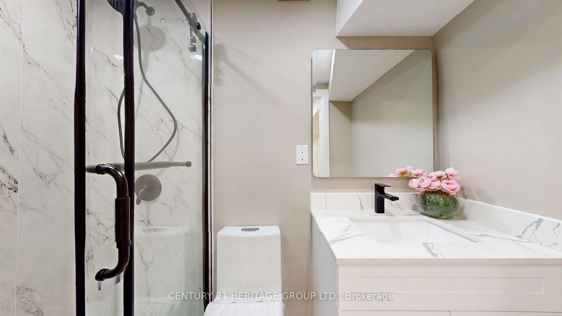 Photo 30 of 52 Lund Street, Richmond Hill, North Richvale — HOMEH