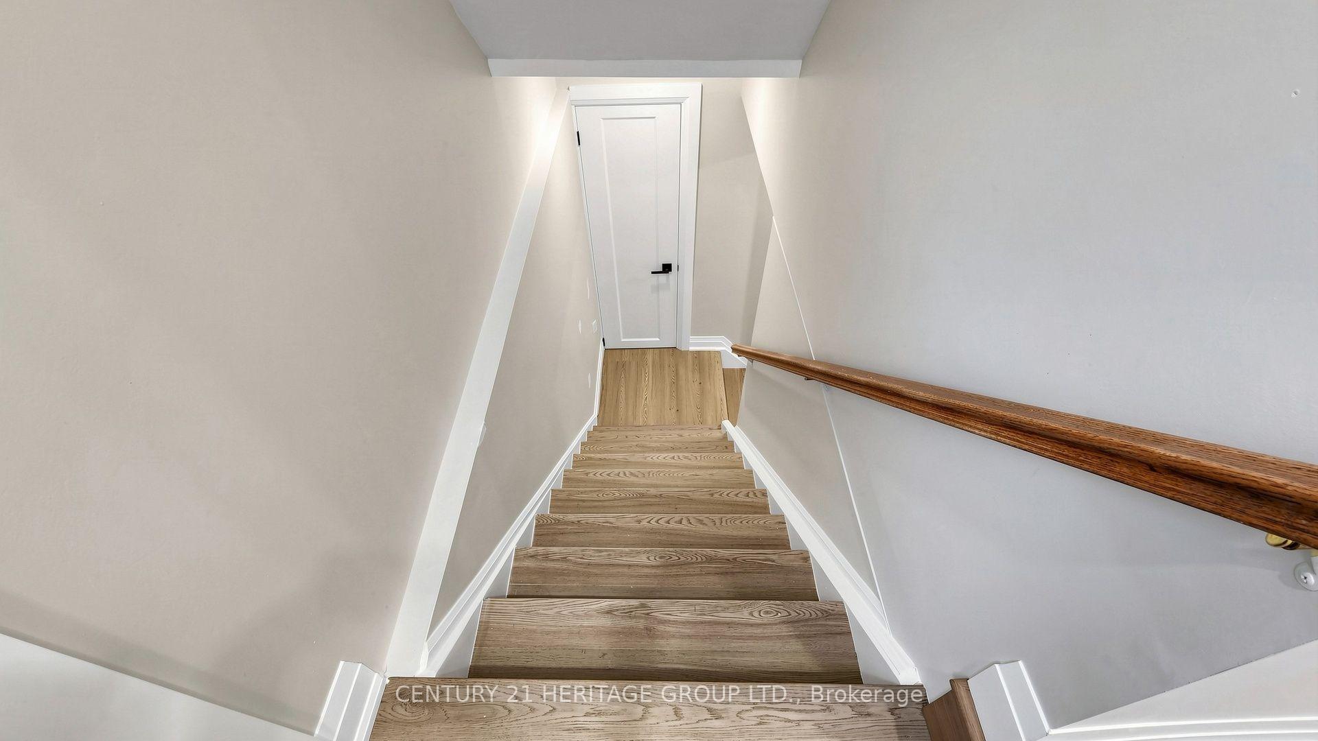 Photo 32 of 52 Lund Street, Richmond Hill, North Richvale — HOMEH