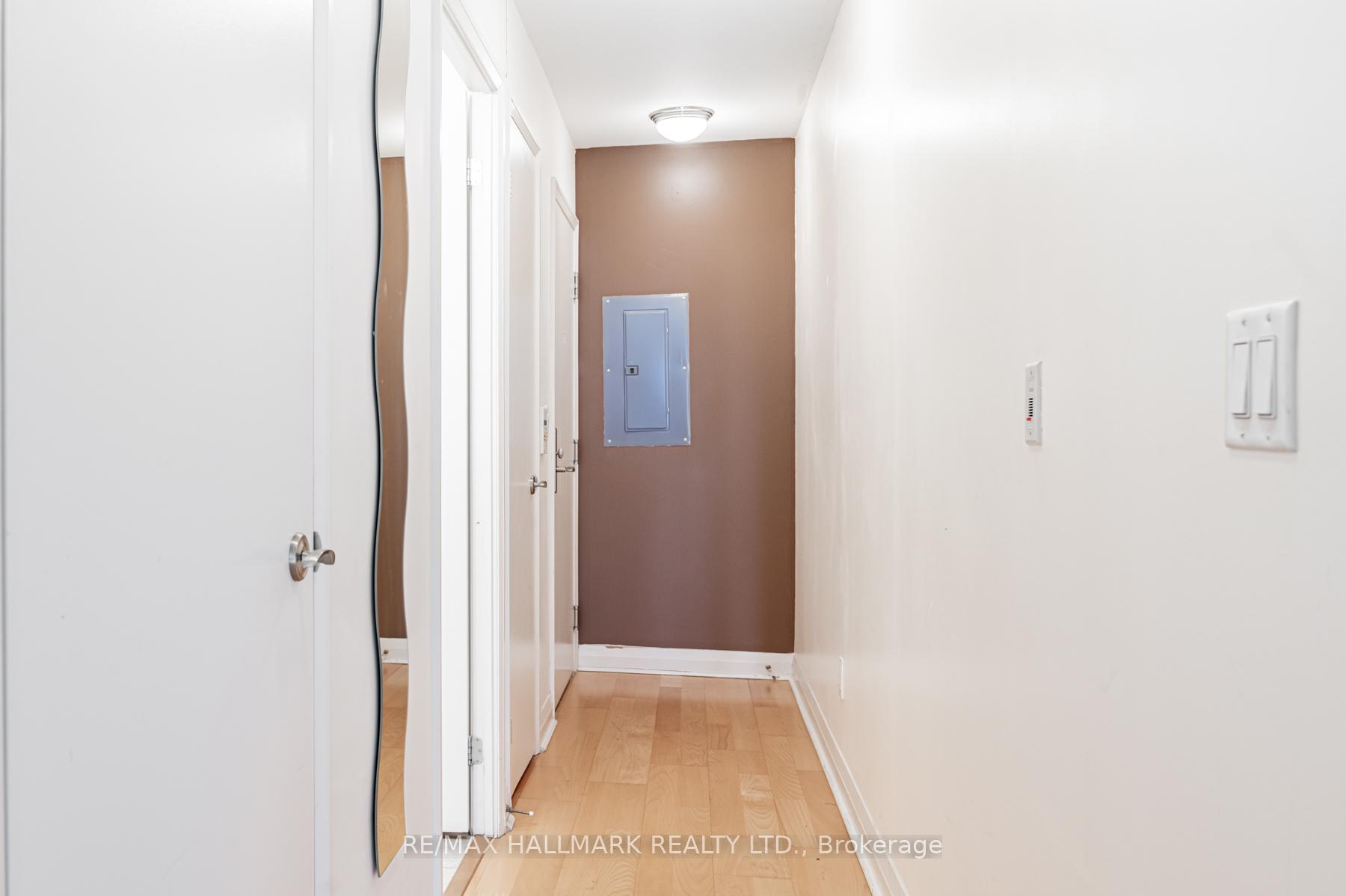Photo 2 of Unit 701, 220 Victoria Street, Toronto, Church-Yonge Corridor — HOMEH