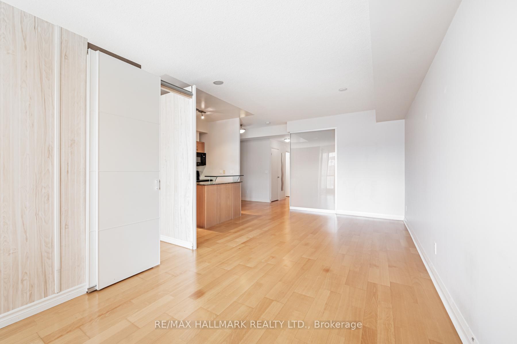 Photo 6 of Unit 701, 220 Victoria Street, Toronto, Church-Yonge Corridor — HOMEH