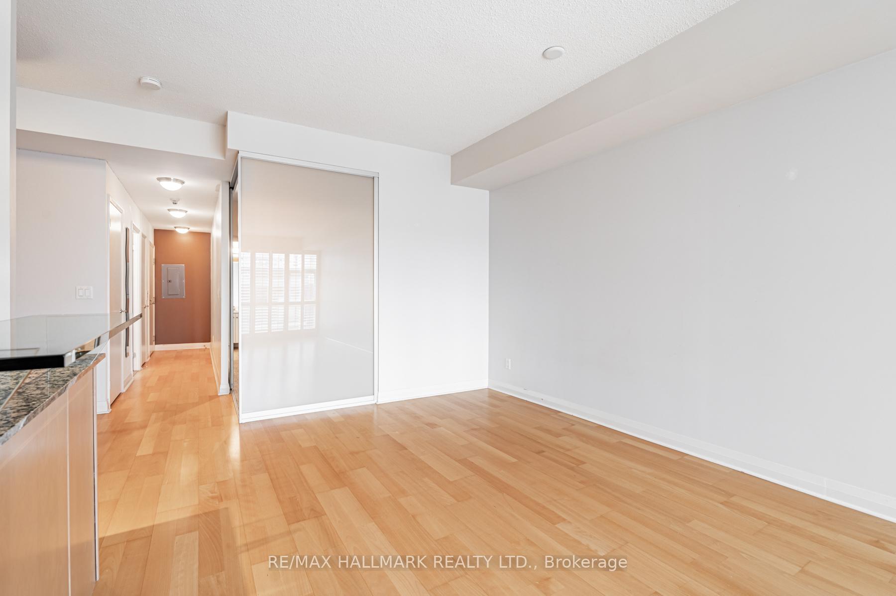 Photo 8 of Unit 701, 220 Victoria Street, Toronto, Church-Yonge Corridor — HOMEH