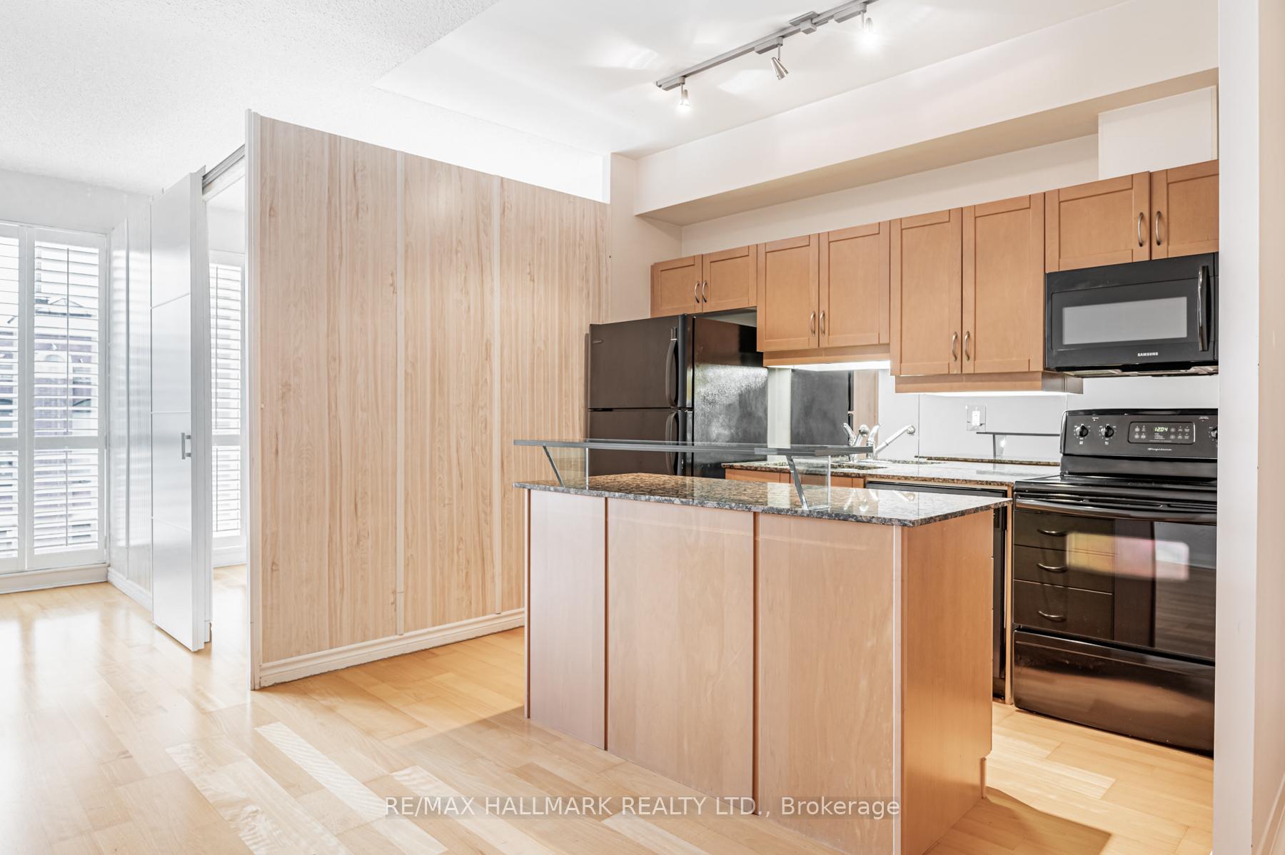 Photo 10 of Unit 701, 220 Victoria Street, Toronto, Church-Yonge Corridor — HOMEH