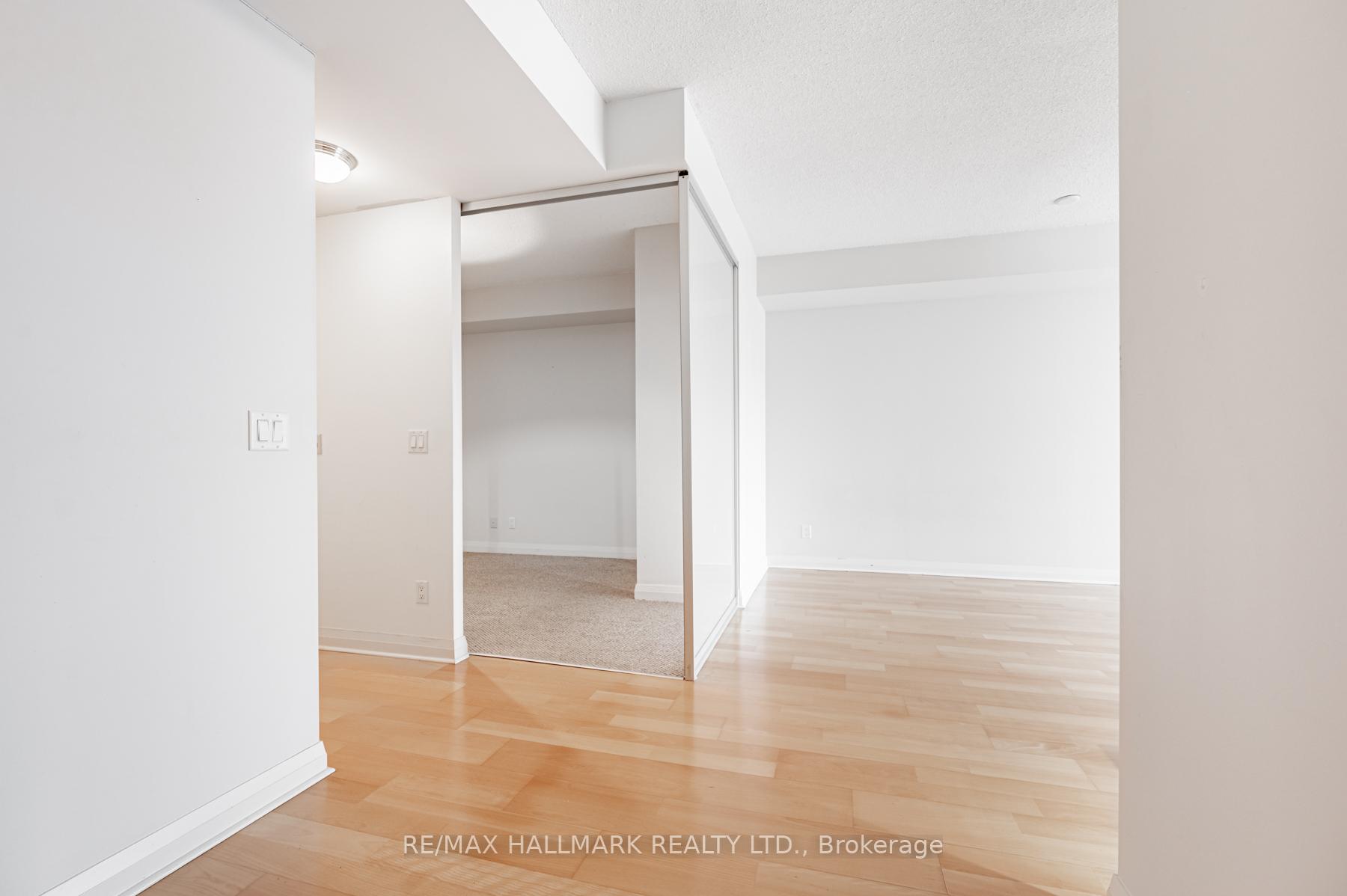 Photo 14 of Unit 701, 220 Victoria Street, Toronto, Church-Yonge Corridor — HOMEH