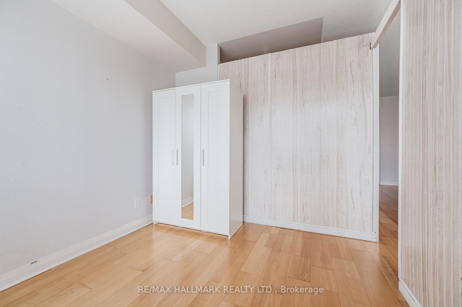 Photo 22 of Unit 701, 220 Victoria Street, Toronto, Church-Yonge Corridor — HOMEH