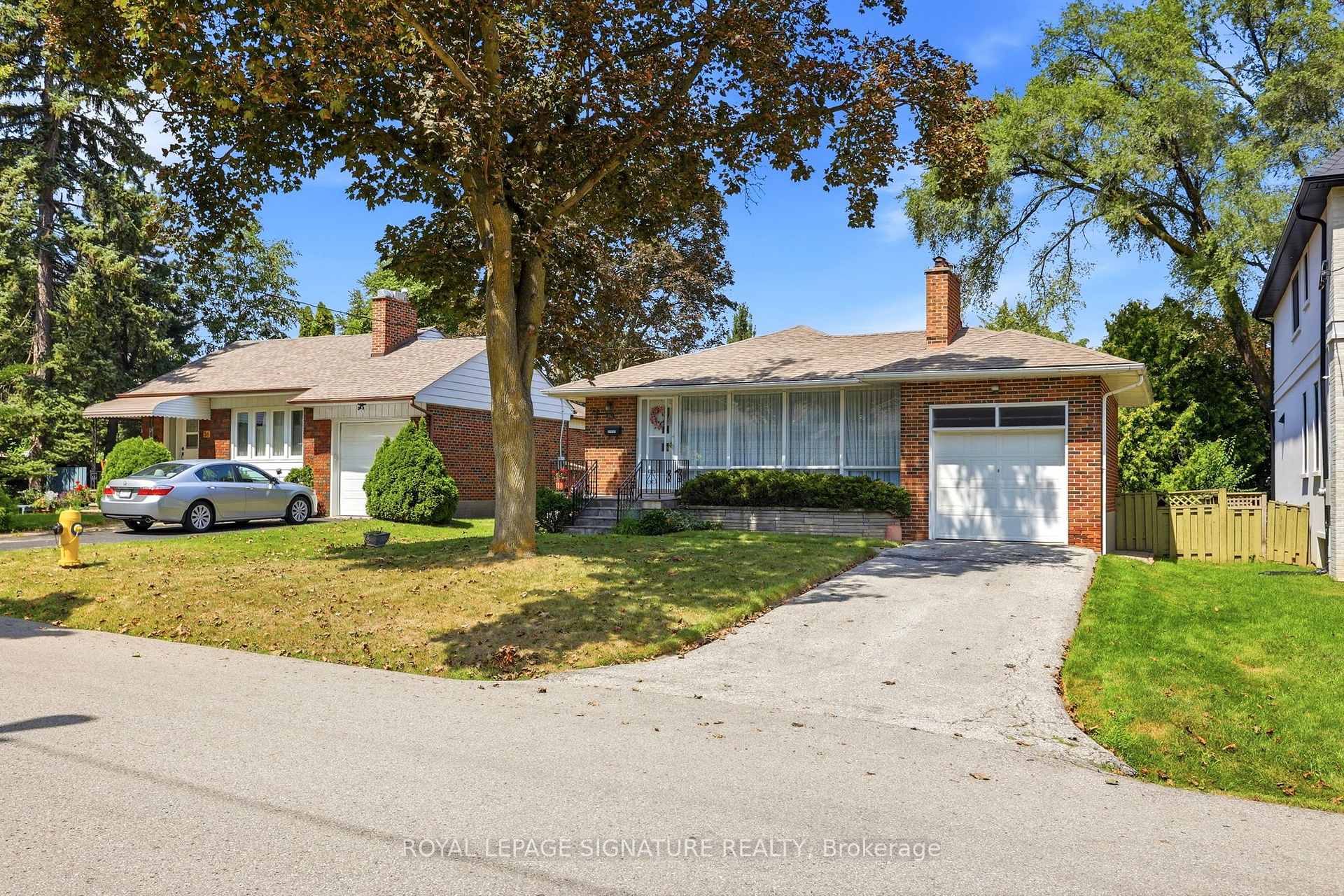 Photo 1 of 40 Kirk Bradden Road E, Etobicoke, Stonegate-Queensway — HOMEH