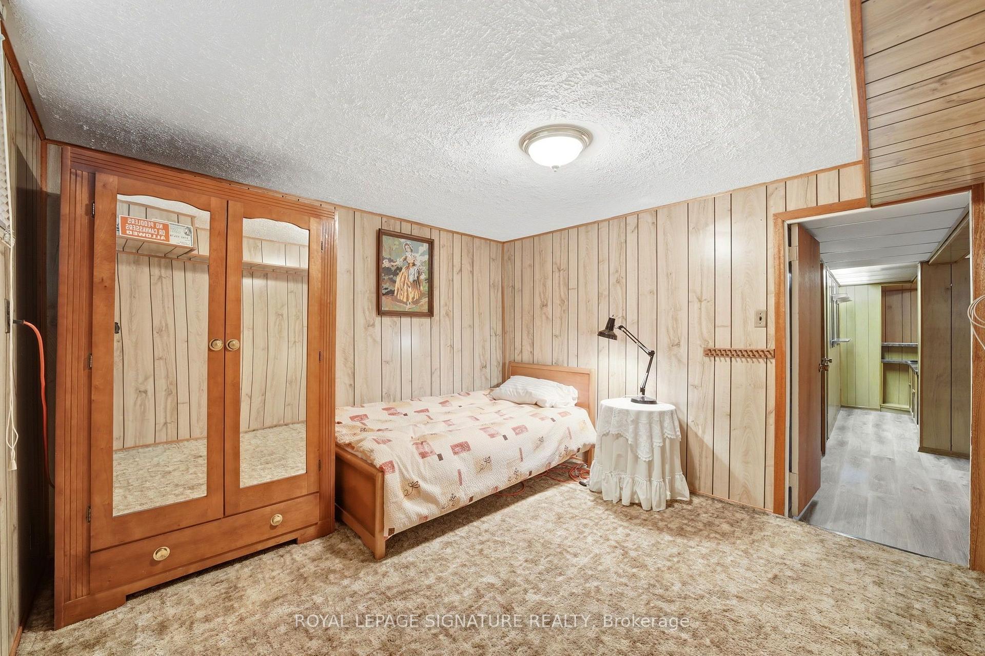 Photo 22 of 40 Kirk Bradden Road E, Etobicoke, Stonegate-Queensway — HOMEH