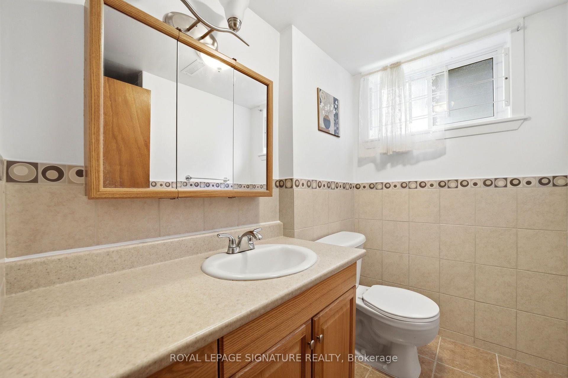 Photo 23 of 40 Kirk Bradden Road E, Etobicoke, Stonegate-Queensway — HOMEH