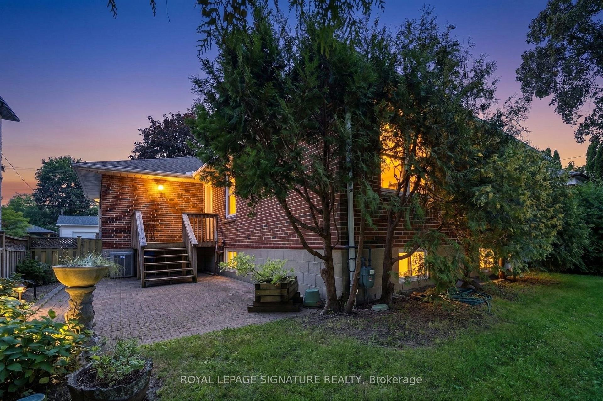Photo 31 of 40 Kirk Bradden Road E, Etobicoke, Stonegate-Queensway — HOMEH