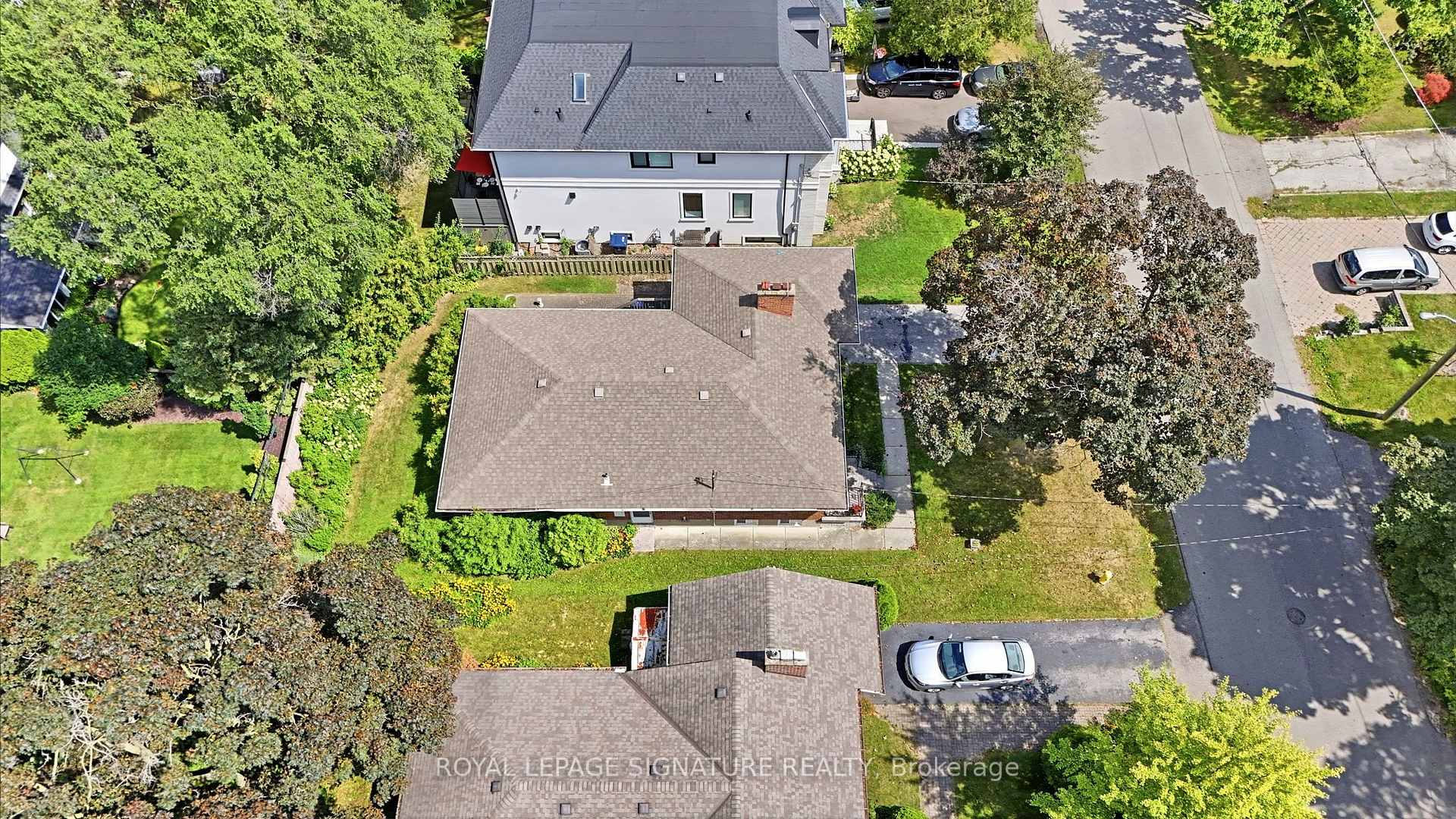 Photo 33 of 40 Kirk Bradden Road E, Etobicoke, Stonegate-Queensway — HOMEH