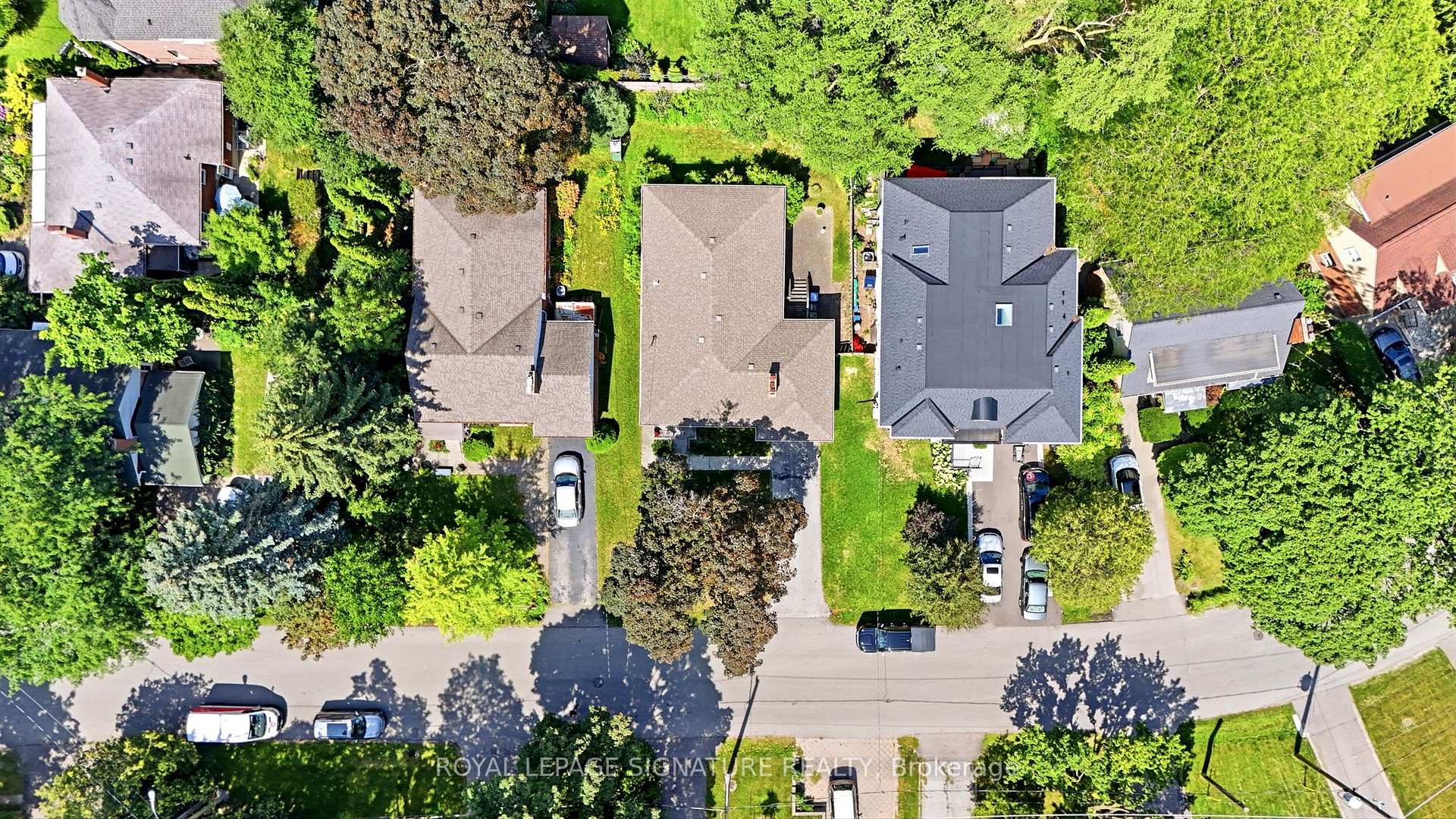 Photo 35 of 40 Kirk Bradden Road E, Etobicoke, Stonegate-Queensway — HOMEH