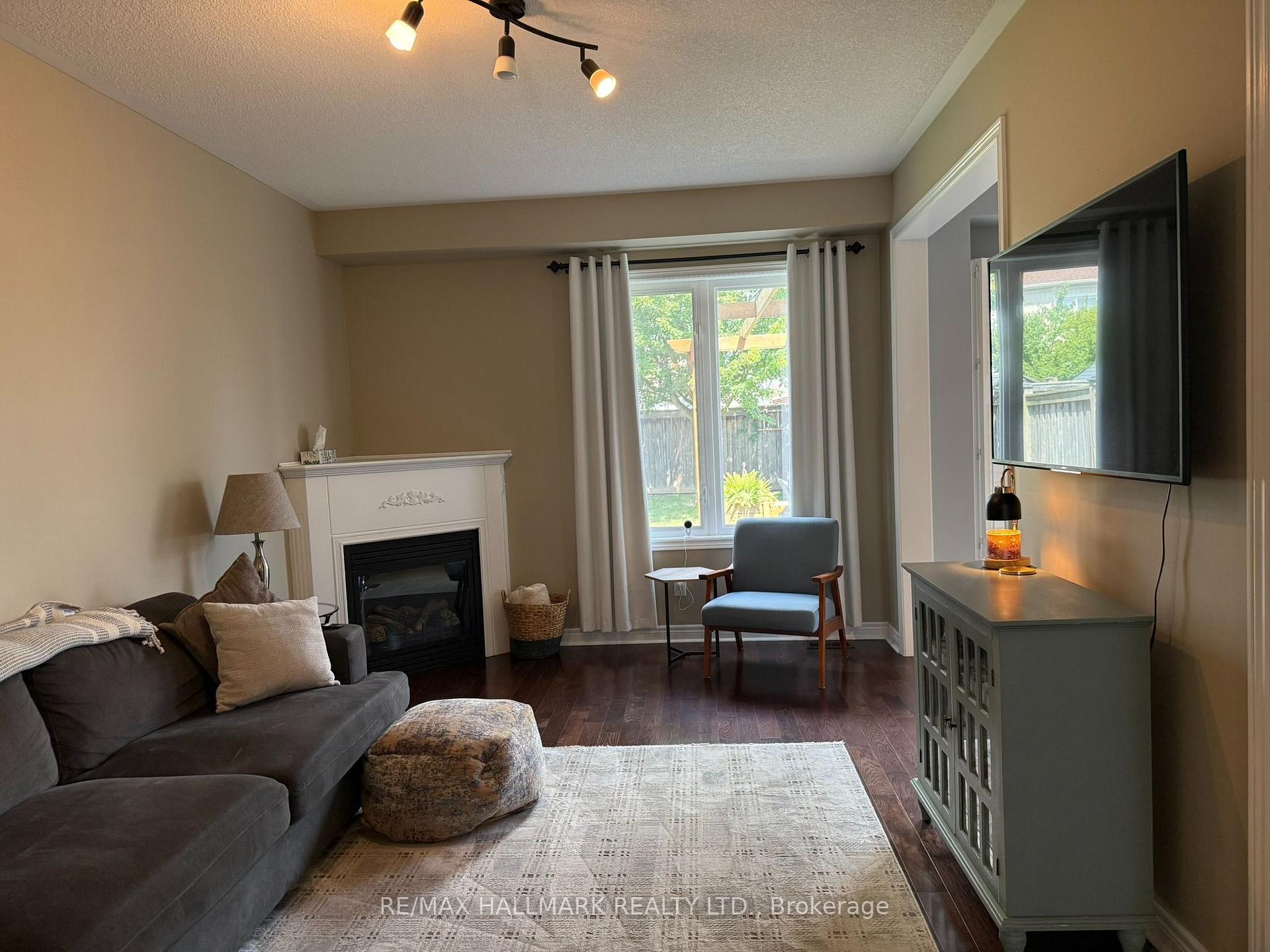 Photo 6 of 15 Arnold Johnston Street, Clarington, Courtice — HOMEH