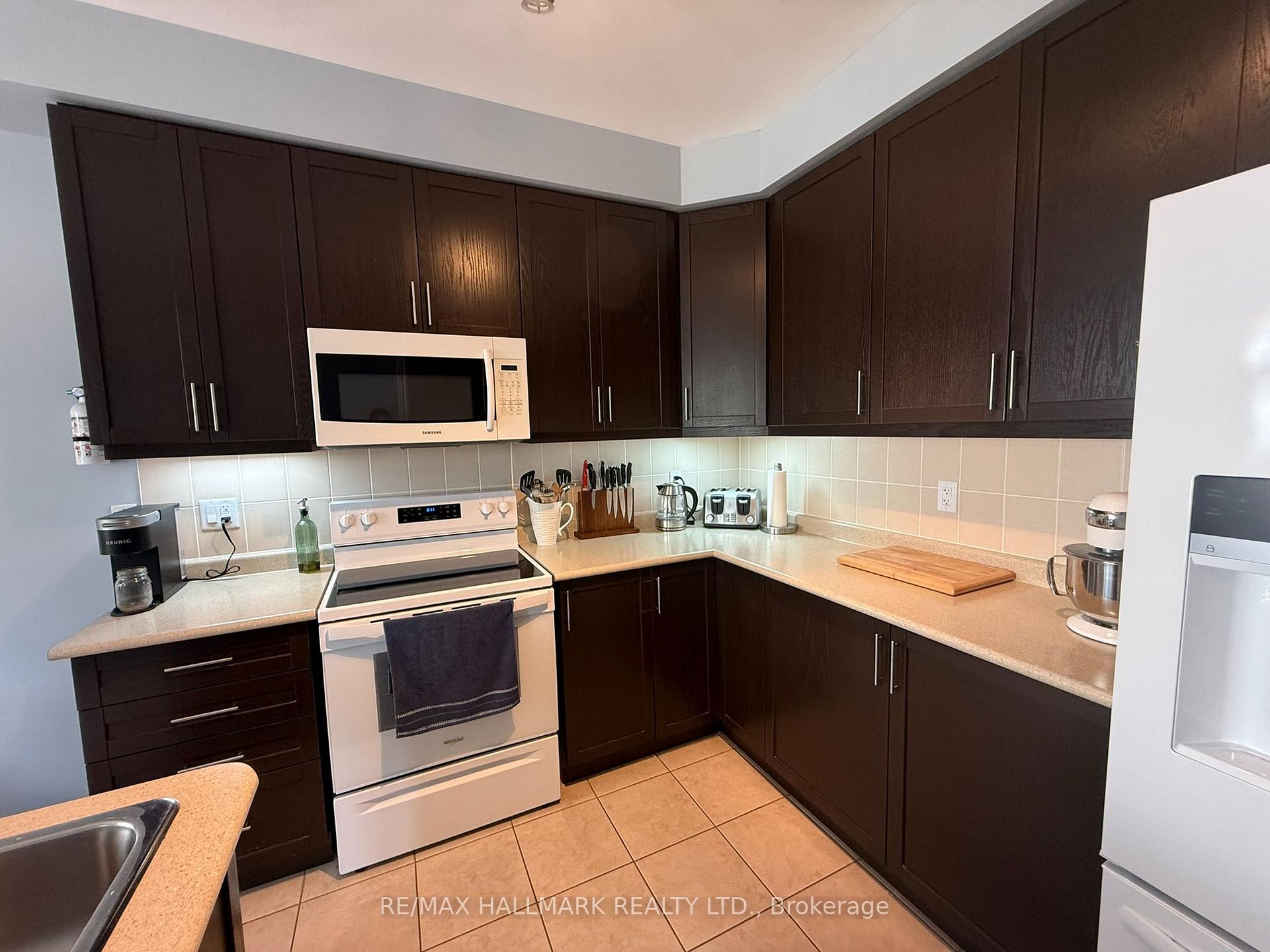 Photo 10 of 15 Arnold Johnston Street, Clarington, Courtice — HOMEH