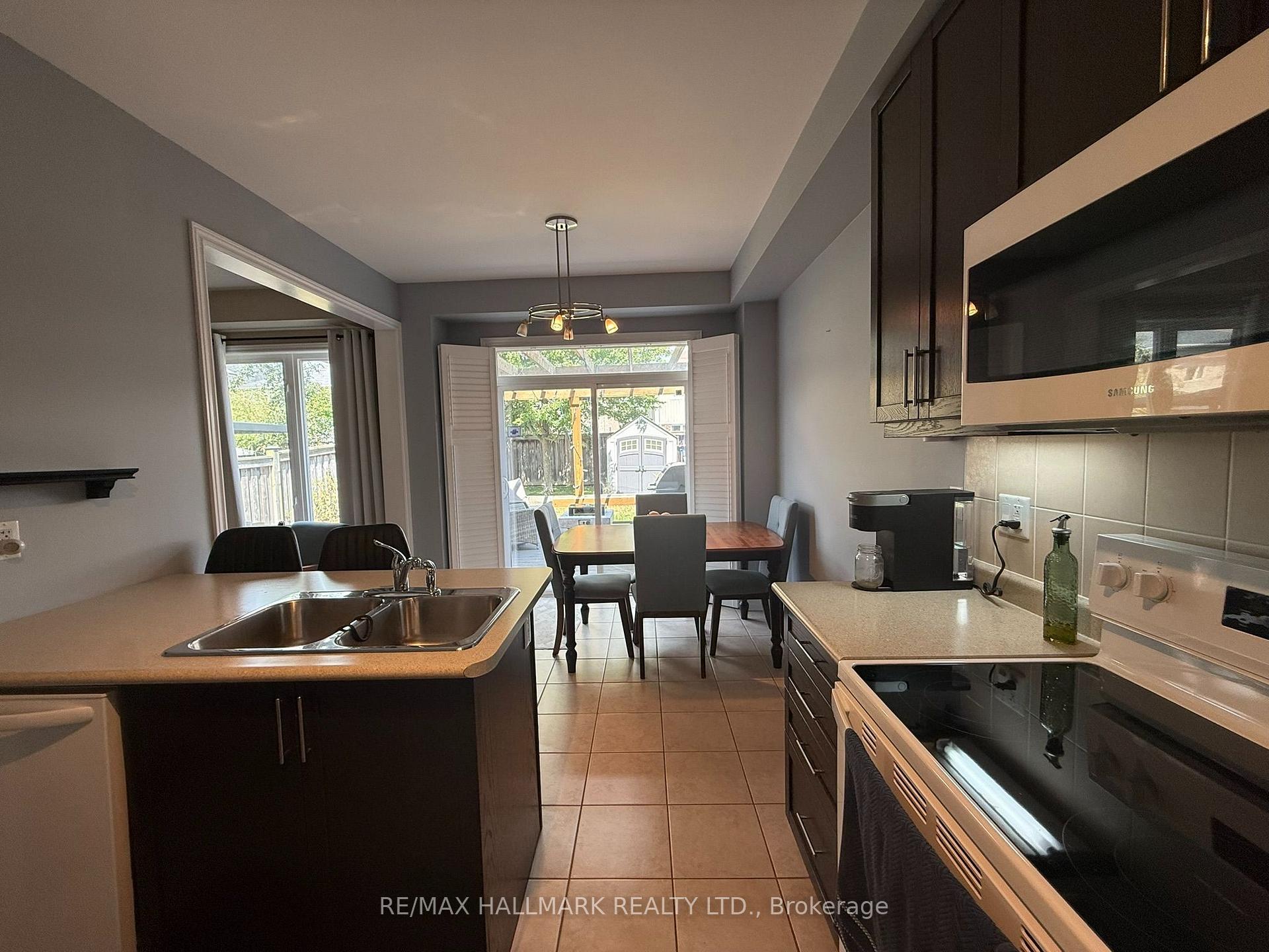 Photo 11 of 15 Arnold Johnston Street, Clarington, Courtice — HOMEH