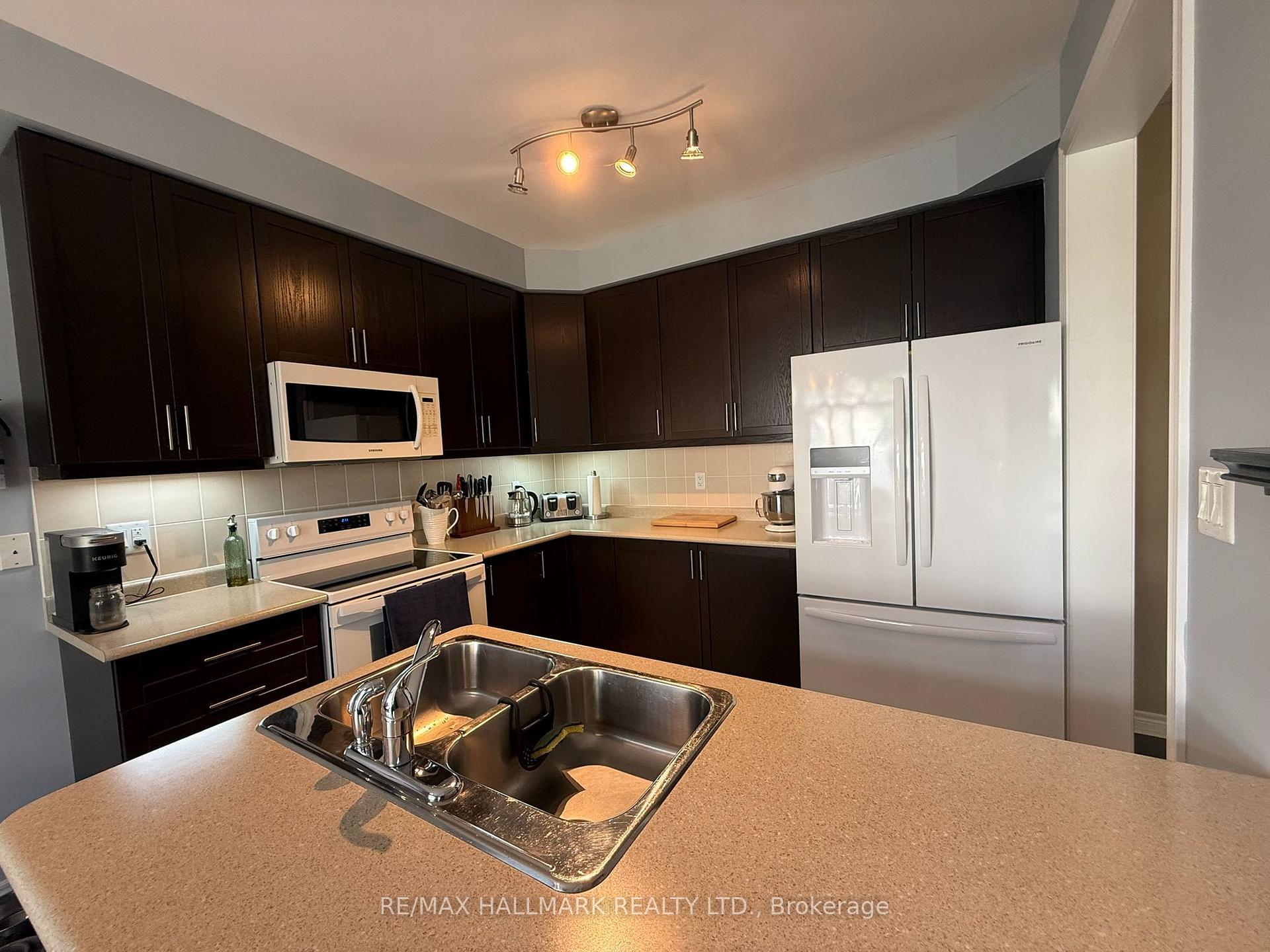 Photo 13 of 15 Arnold Johnston Street, Clarington, Courtice — HOMEH