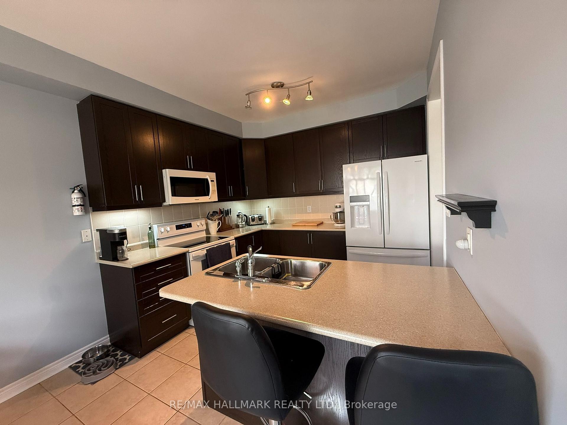 Photo 14 of 15 Arnold Johnston Street, Clarington, Courtice — HOMEH