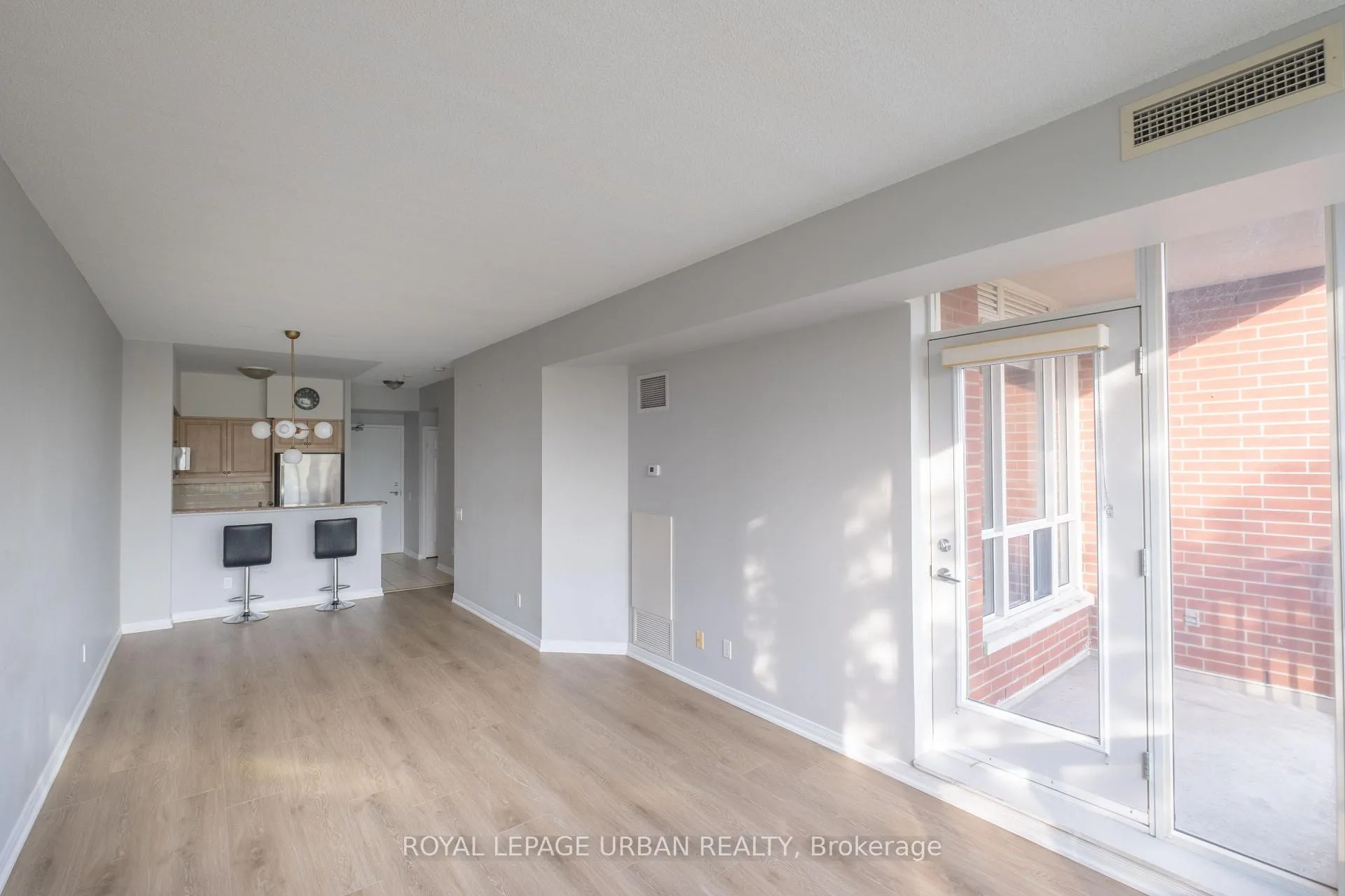 Photo 3 of Unit 410, 481 Rosewell Avenue, Toronto, Lawrence Park South — HOMEH