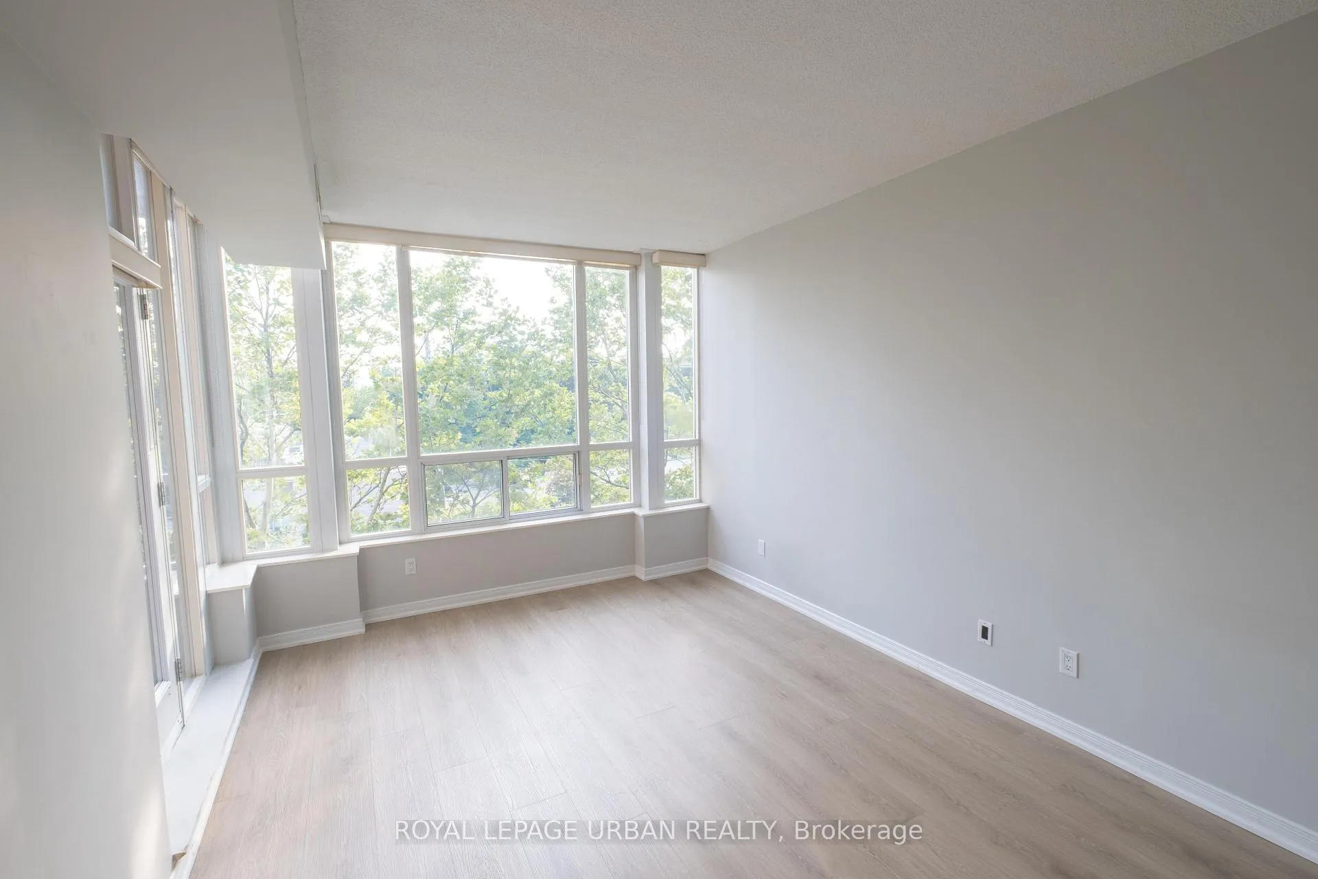 Photo 5 of Unit 410, 481 Rosewell Avenue, Toronto, Lawrence Park South — HOMEH