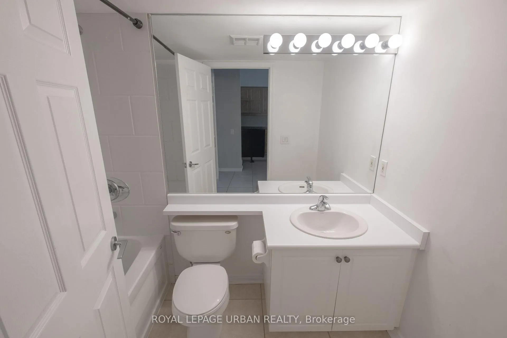 Photo 15 of Unit 410, 481 Rosewell Avenue, Toronto, Lawrence Park South — HOMEH