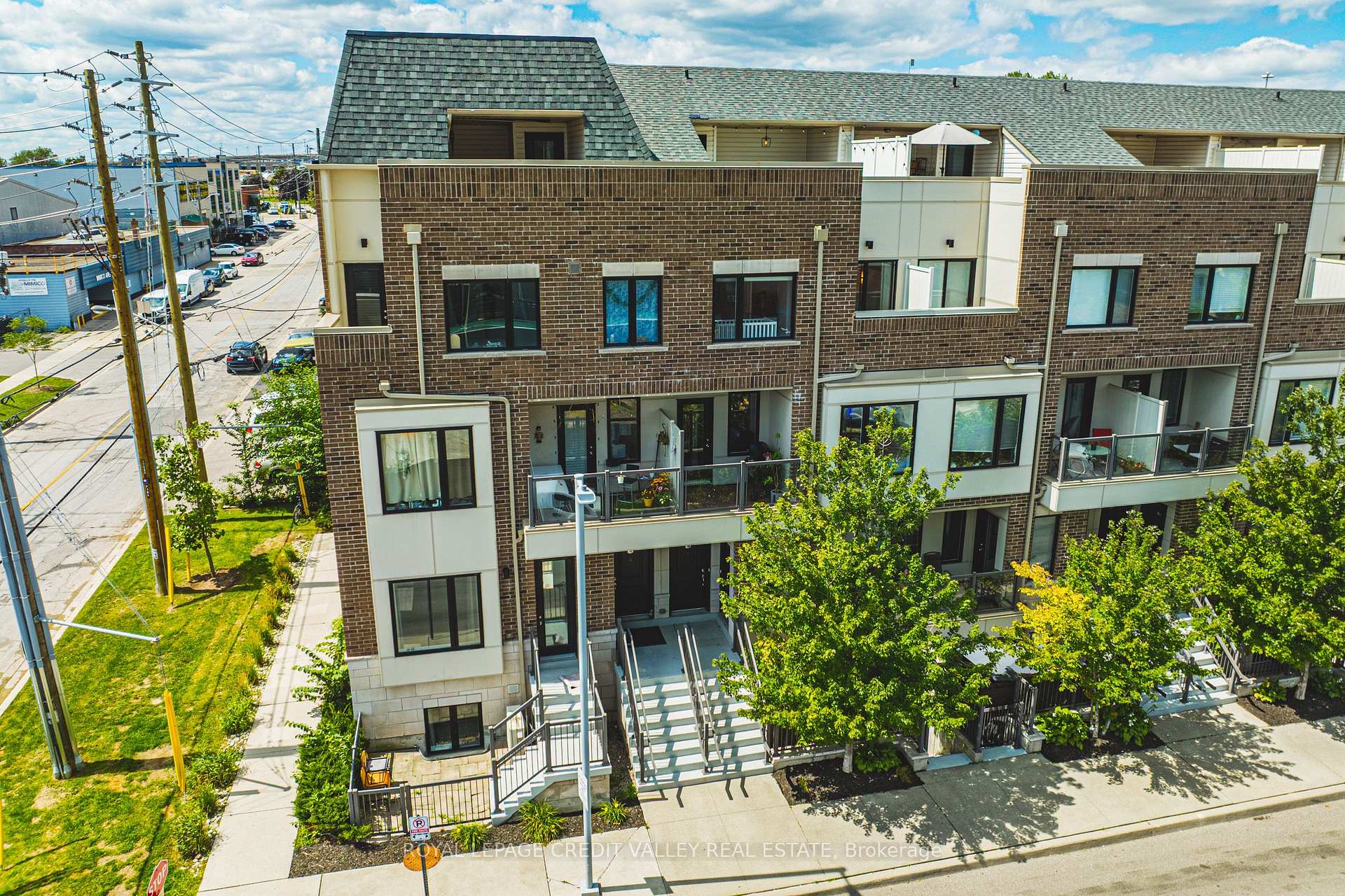 Photo 2 of Unit 505, 10 Drummond Street, Etobicoke, Mimico — HOMEH