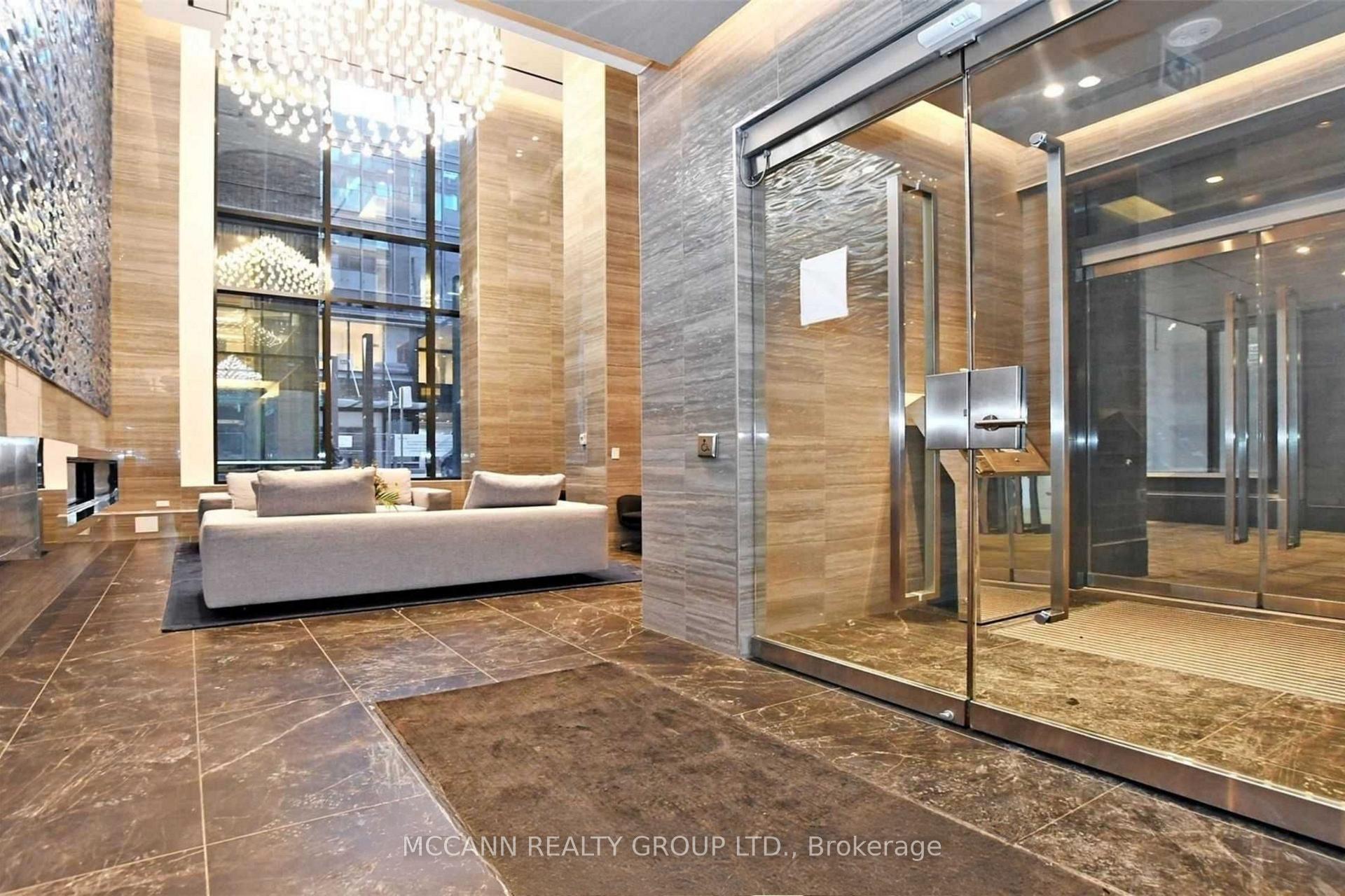 Photo 4 of Unit 2302, 115 Blue Jays Way, Toronto, Waterfront Communities — HOMEH