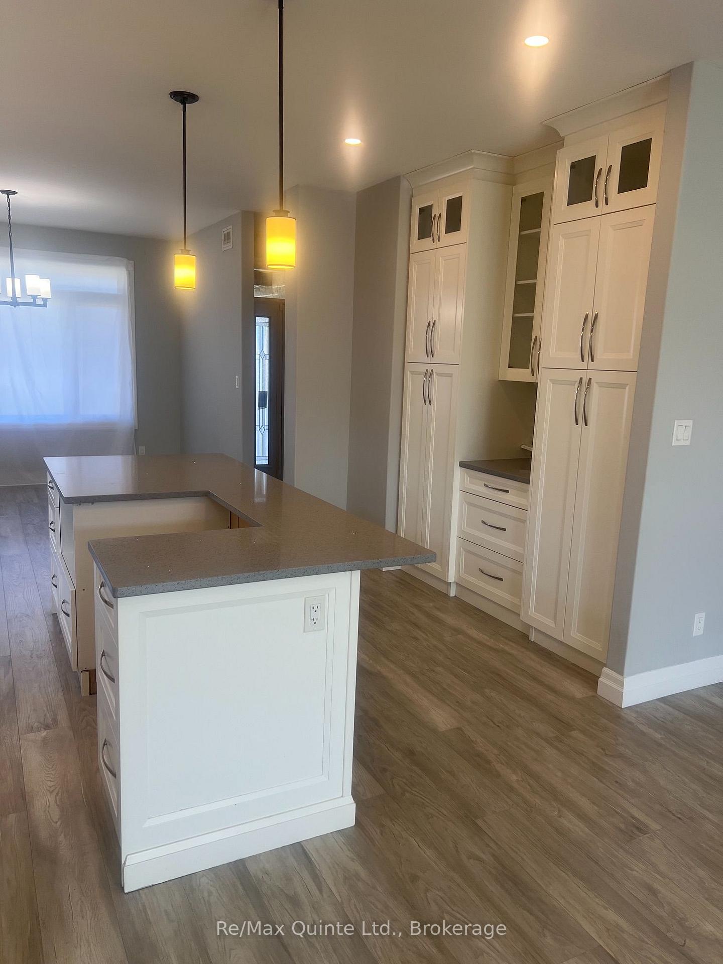 Photo 8 of 29 Gavin Crescent, Quinte West, Murray Ward — HOMEH