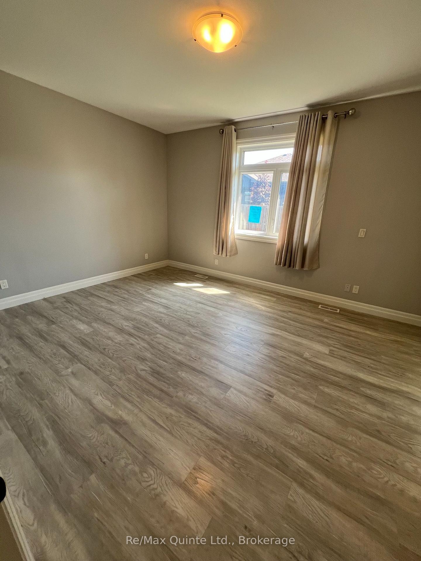 Photo 15 of 29 Gavin Crescent, Quinte West, Murray Ward — HOMEH