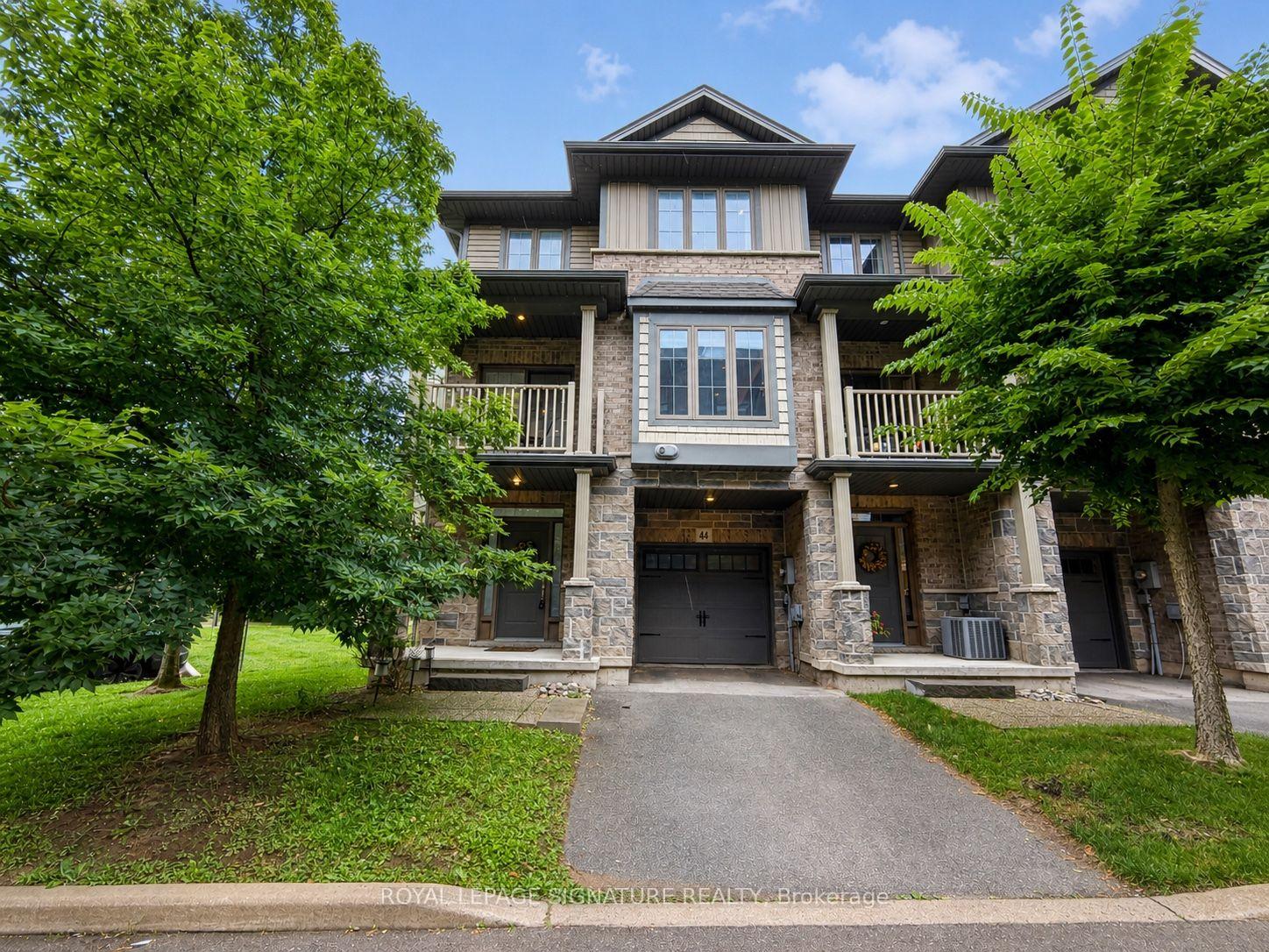 Photo 1 of 44 Southshore Crescent, Hamilton, Lakeshore — HOMEH
