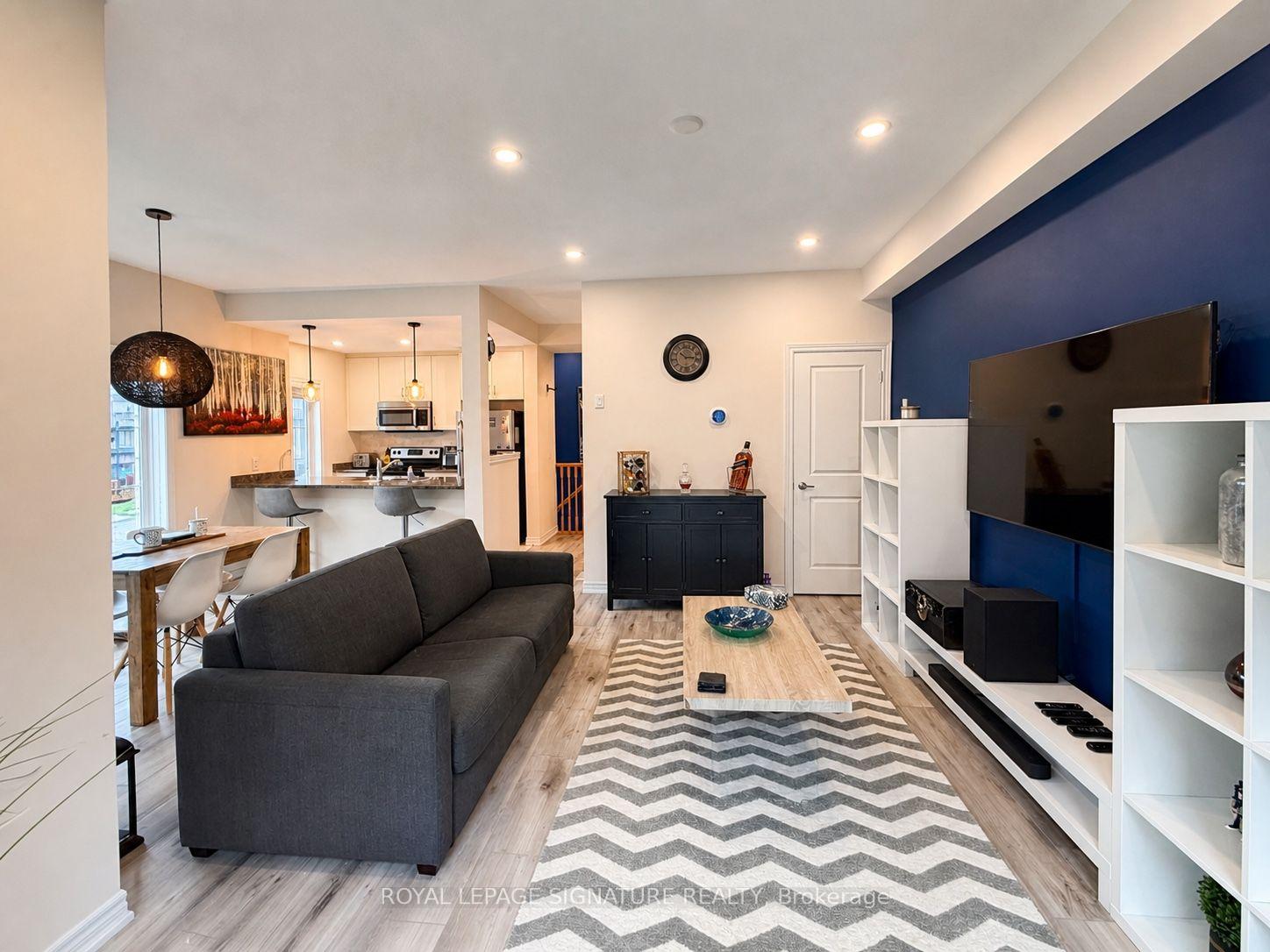Photo 2 of 44 Southshore Crescent, Hamilton, Lakeshore — HOMEH