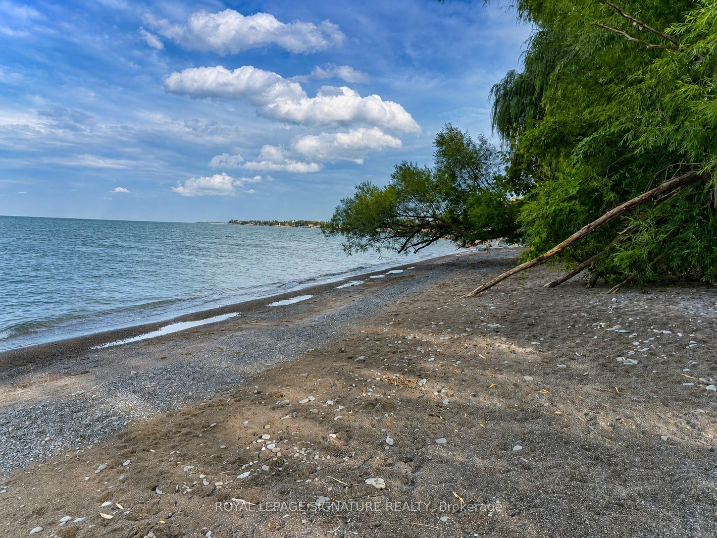Photo 20 of 44 Southshore Crescent, Hamilton, Lakeshore — HOMEH