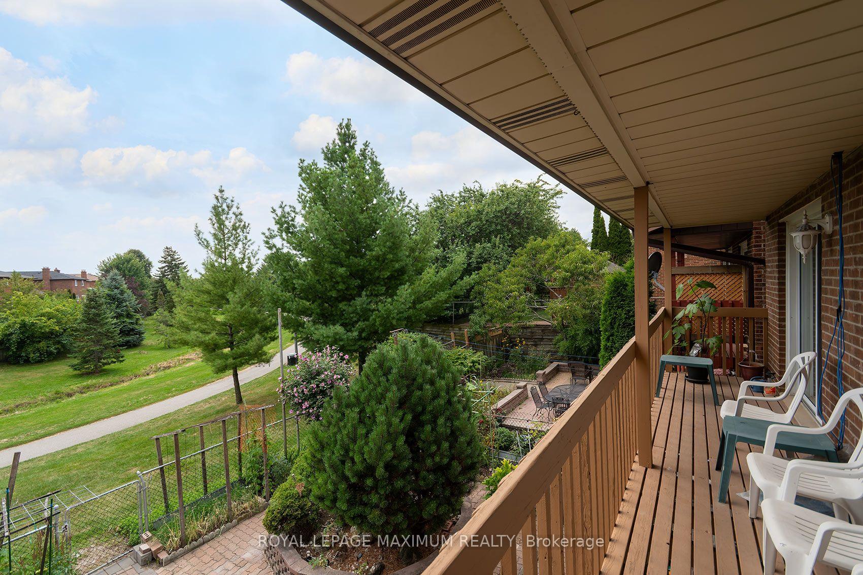 Photo 8 of 53 Aberdeen Avenue, Vaughan, East Woodbridge — HOMEH