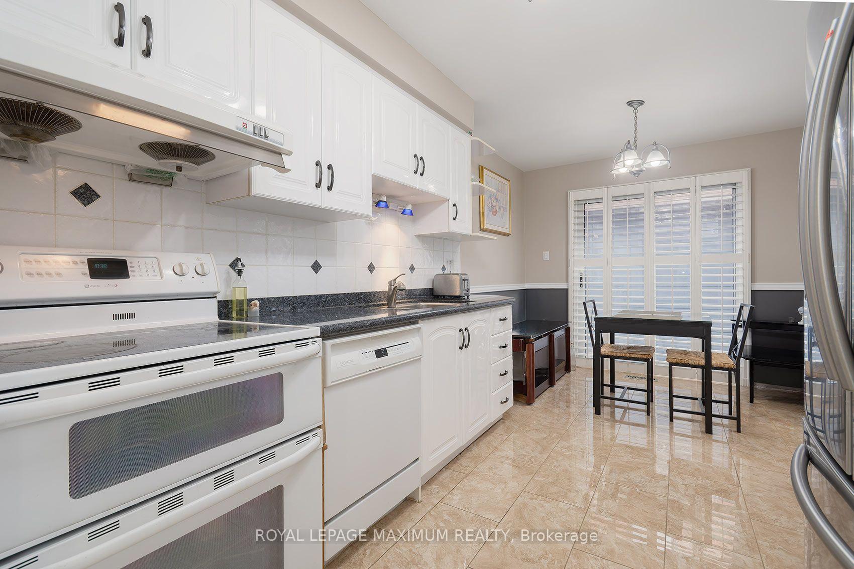 Photo 13 of 53 Aberdeen Avenue, Vaughan, East Woodbridge — HOMEH