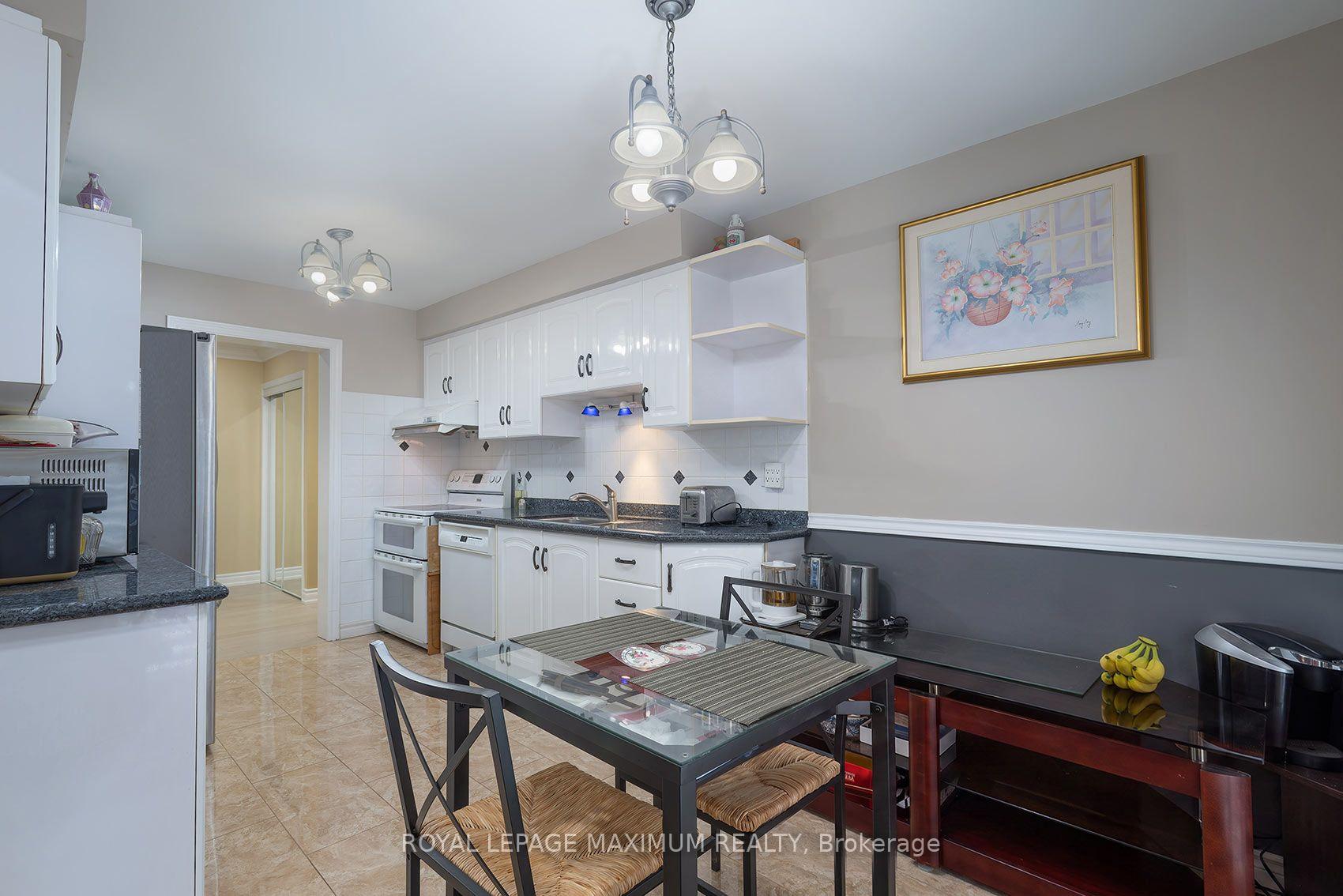 Photo 14 of 53 Aberdeen Avenue, Vaughan, East Woodbridge — HOMEH