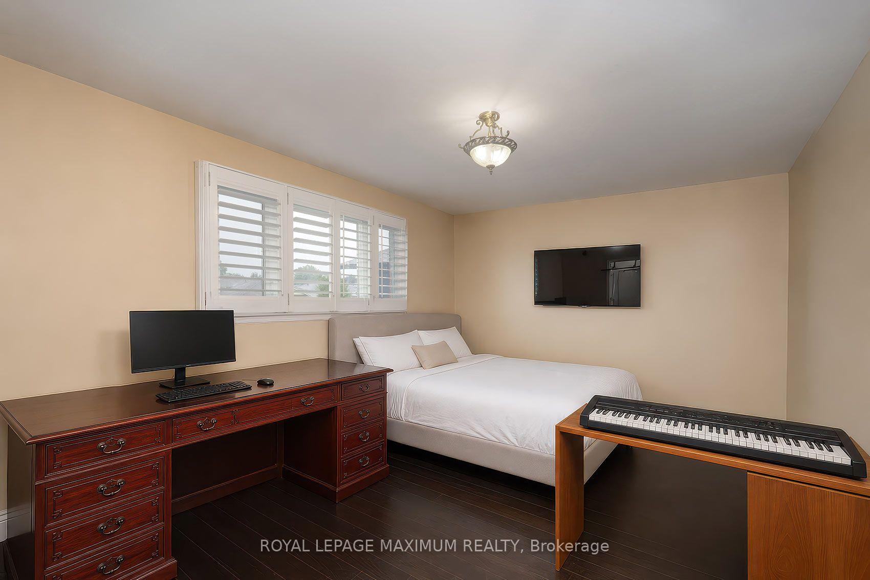 Photo 18 of 53 Aberdeen Avenue, Vaughan, East Woodbridge — HOMEH