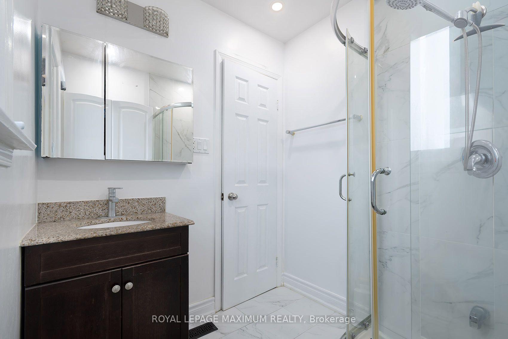 Photo 20 of 53 Aberdeen Avenue, Vaughan, East Woodbridge — HOMEH