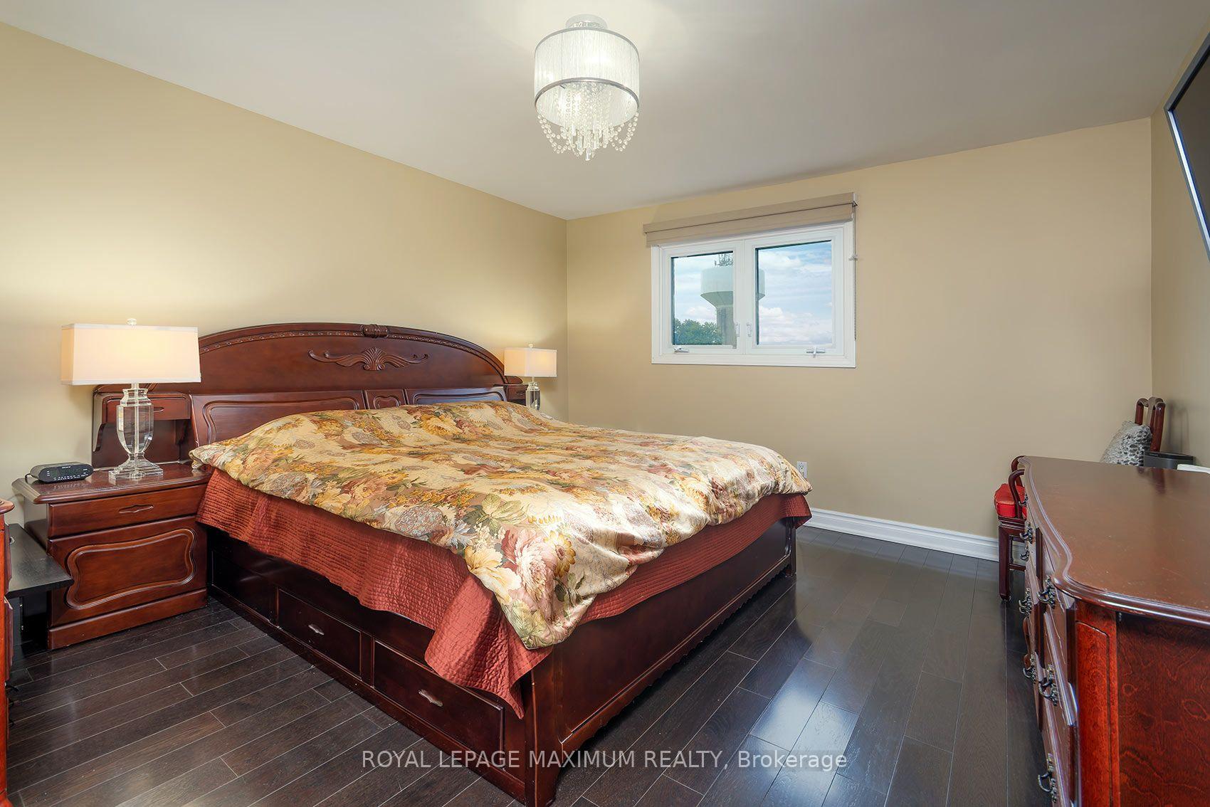 Photo 21 of 53 Aberdeen Avenue, Vaughan, East Woodbridge — HOMEH
