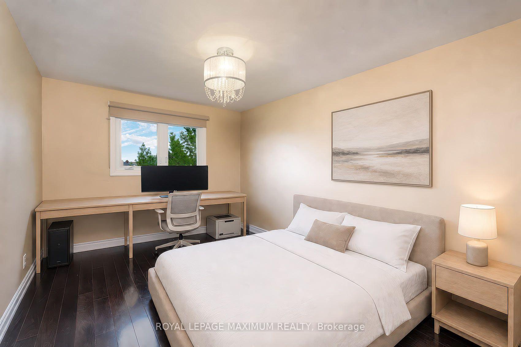 Photo 23 of 53 Aberdeen Avenue, Vaughan, East Woodbridge — HOMEH