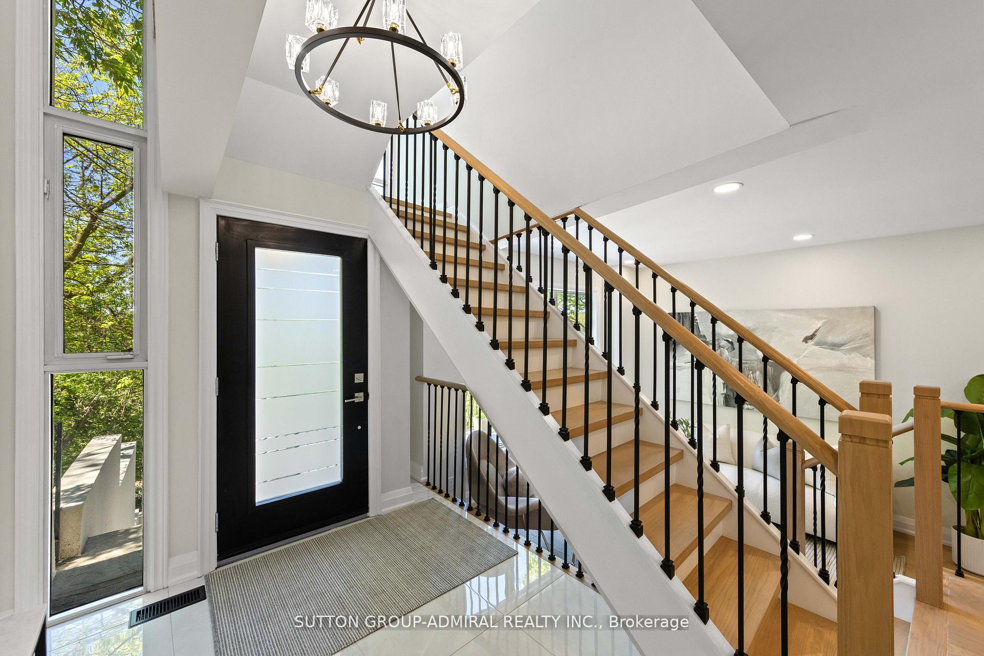 Photo 8 of 35 Beechwood Drive, Toronto, Broadview North — HOMEH