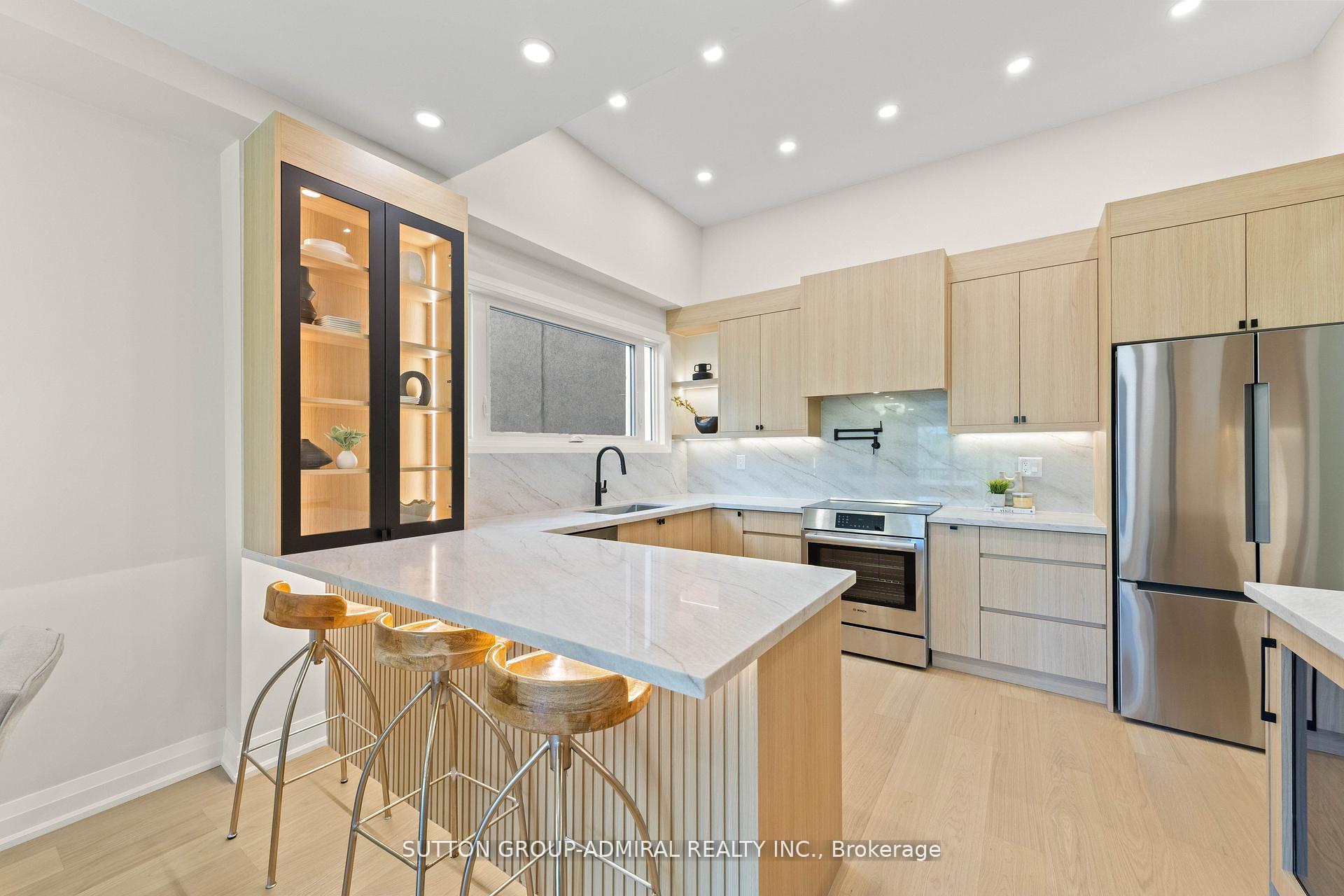 Photo 16 of 35 Beechwood Drive, Toronto, Broadview North — HOMEH