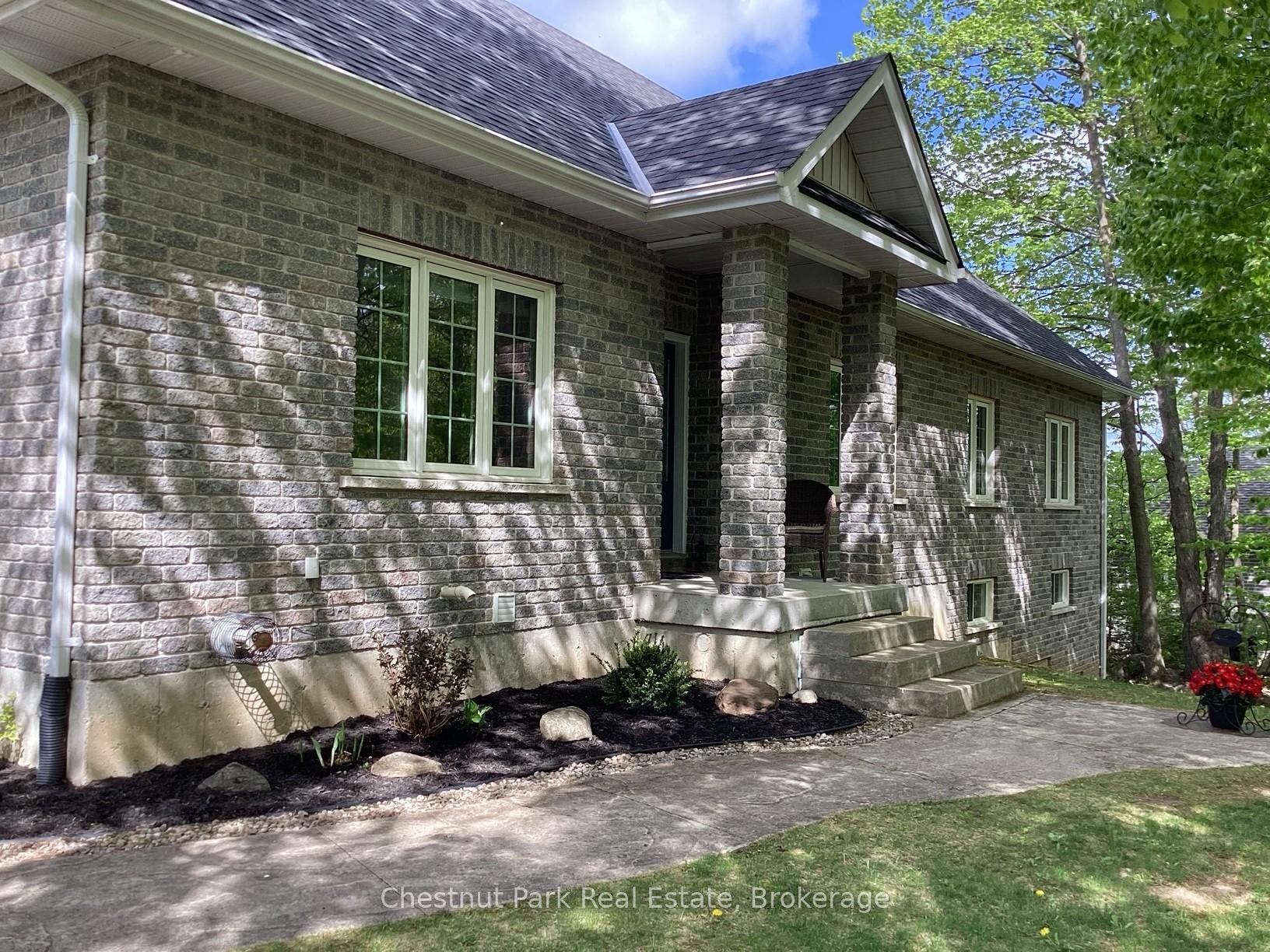 Photo 4 of 28 Boyd Crescent, Oro-Medonte, Moonstone — HOMEH