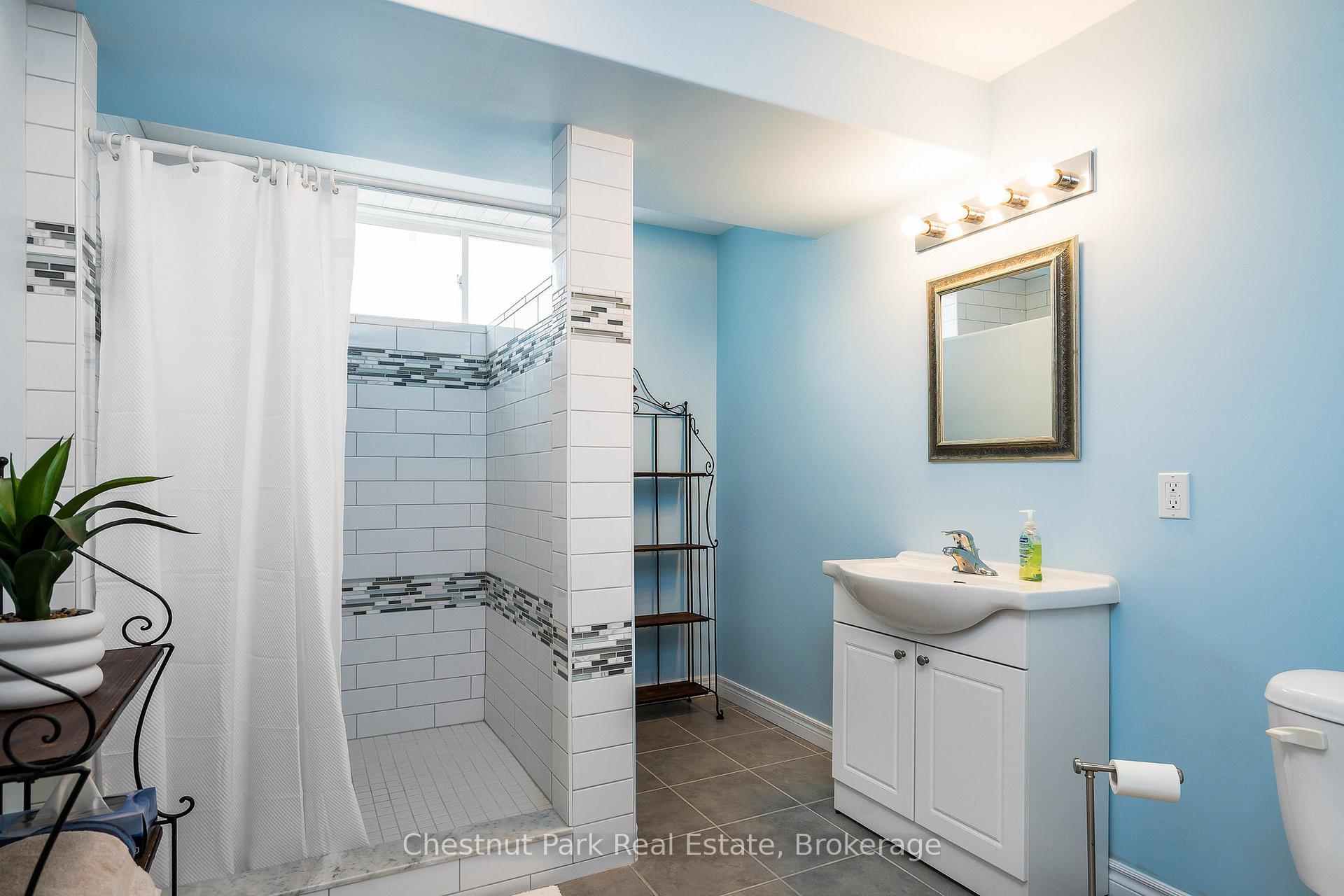 Photo 31 of 28 Boyd Crescent, Oro-Medonte, Moonstone — HOMEH