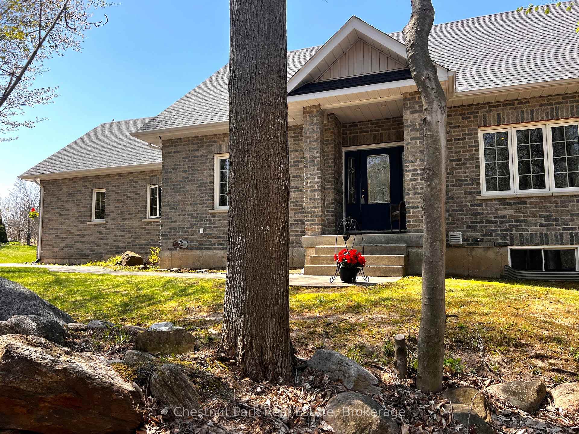 Photo 40 of 28 Boyd Crescent, Oro-Medonte, Moonstone — HOMEH