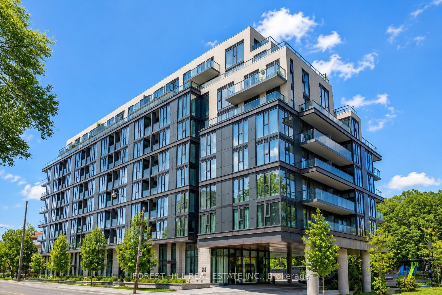 Photo of Unit 810, 250 Lawrence Avenue W