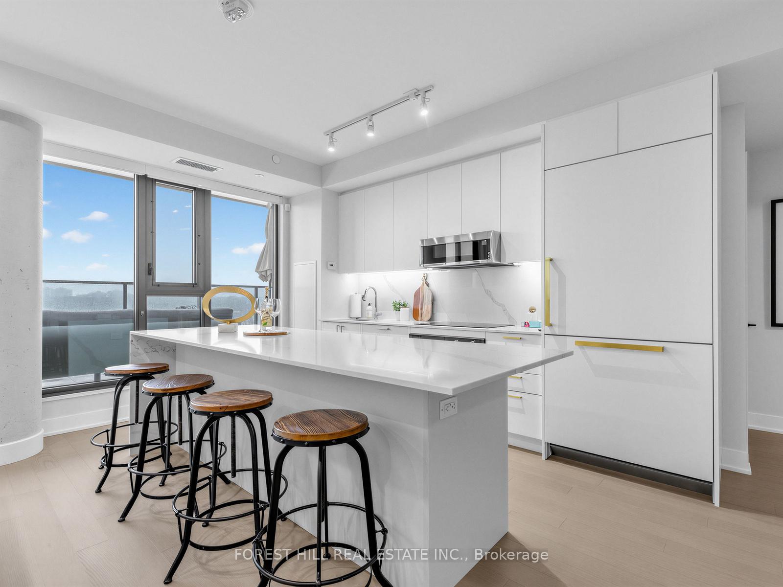 Photo 5 of Unit 810, 250 Lawrence Avenue W, Toronto, Lawrence Park North — HOMEH