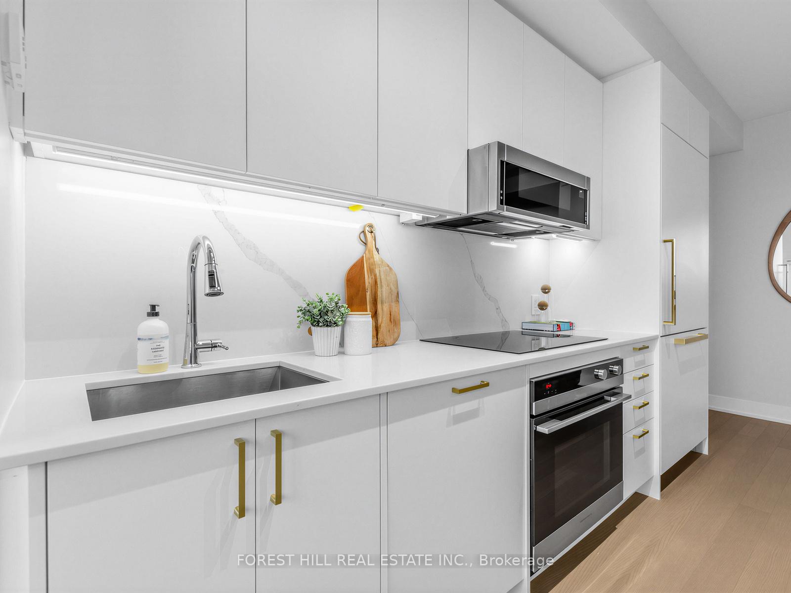 Photo 7 of Unit 810, 250 Lawrence Avenue W, Toronto, Lawrence Park North — HOMEH